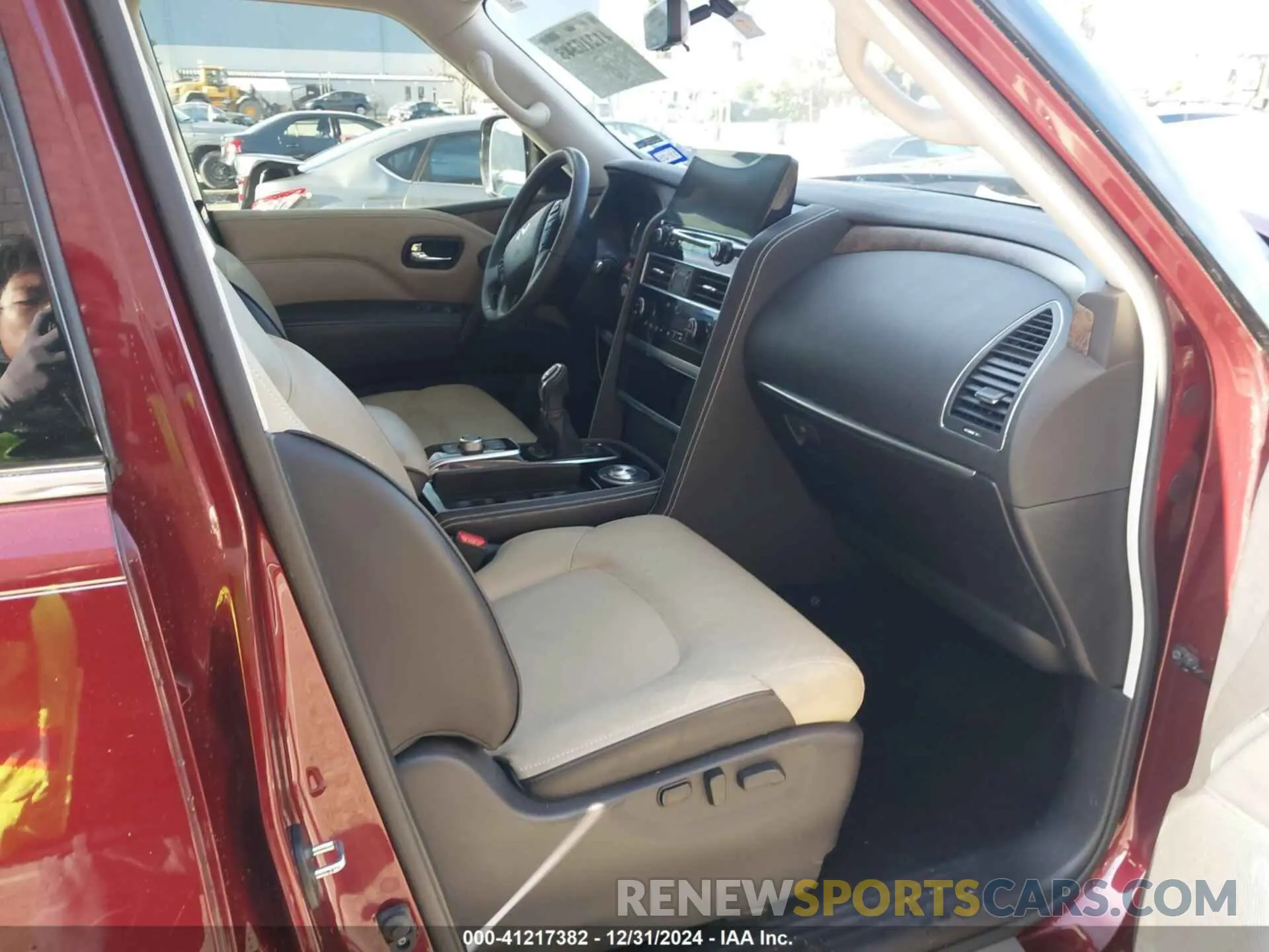 5 Photograph of a damaged car JN8AZ2AFXN9740865 INFINITI QX80 2022