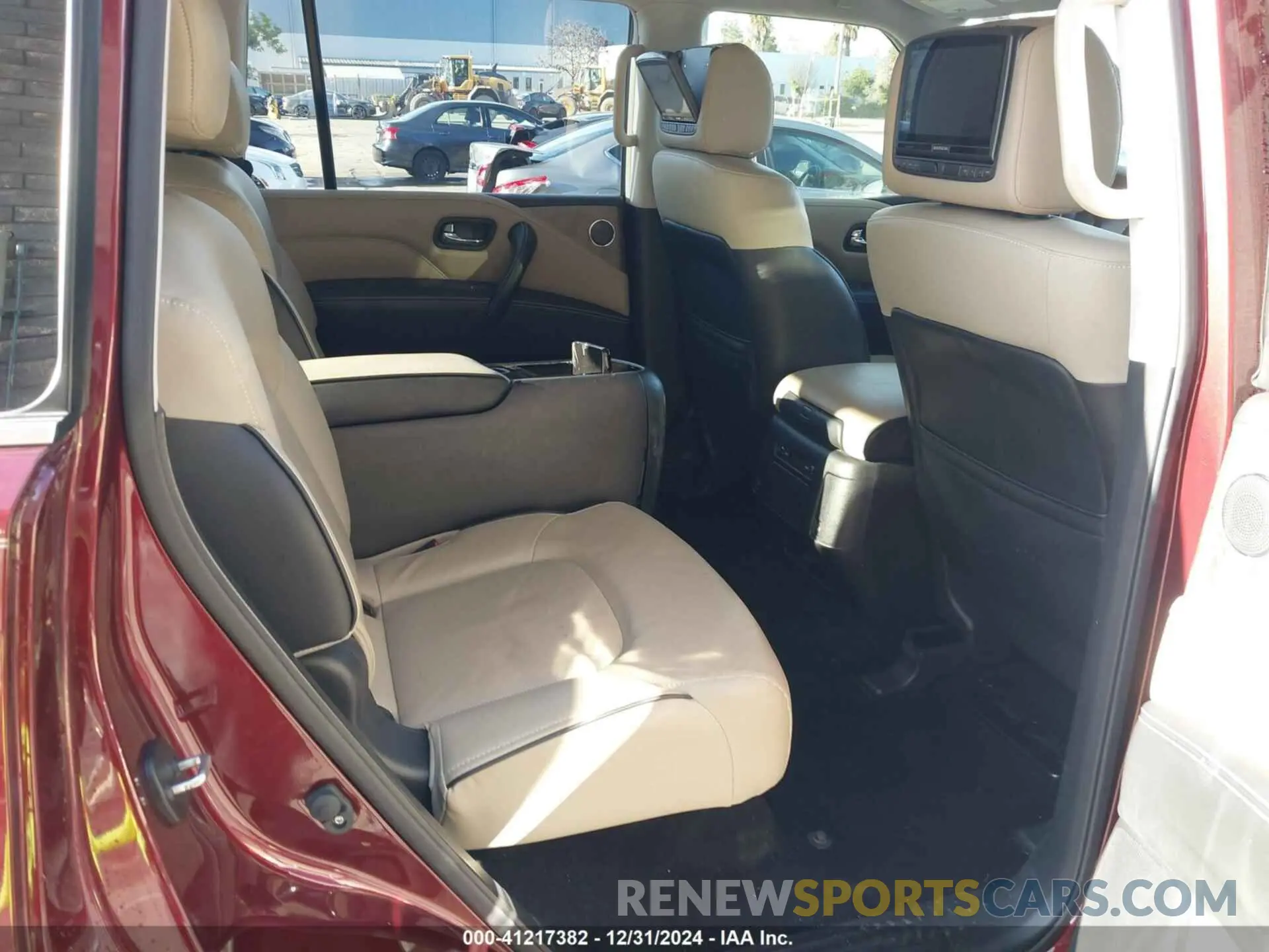 8 Photograph of a damaged car JN8AZ2AFXN9740865 INFINITI QX80 2022