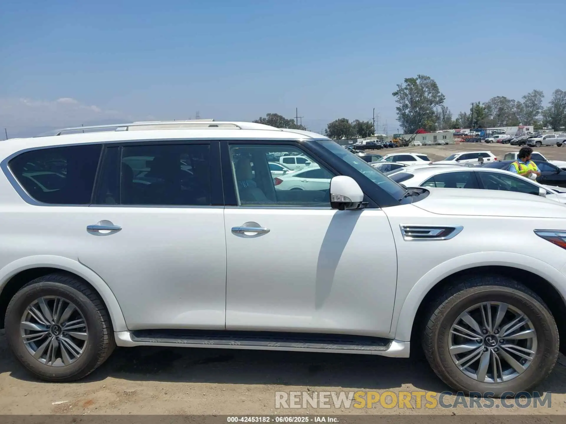 14 Photograph of a damaged car JN8AZ2AF0P9755202 INFINITI QX80 2023