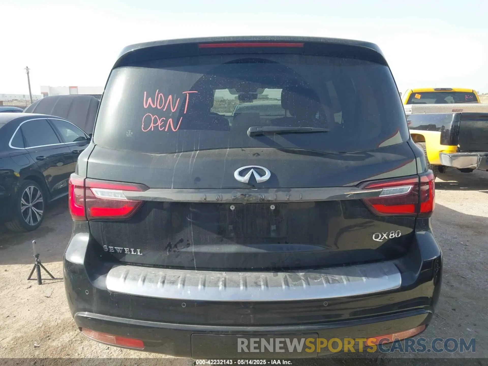 17 Photograph of a damaged car JN8AZ2AF1P9755371 INFINITI QX80 2023