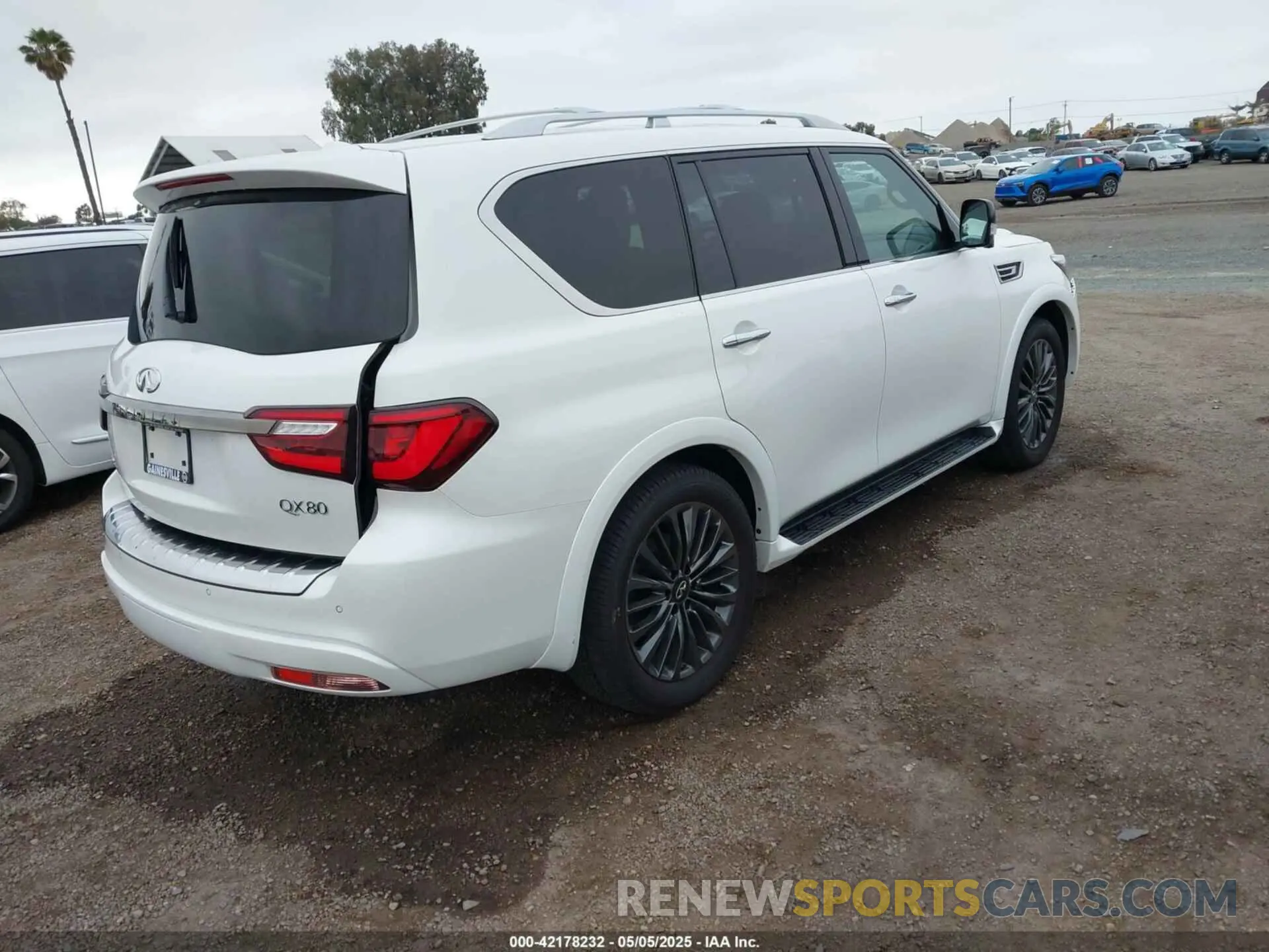 4 Photograph of a damaged car JN8AZ2BE9R9327413 INFINITI QX80 2024