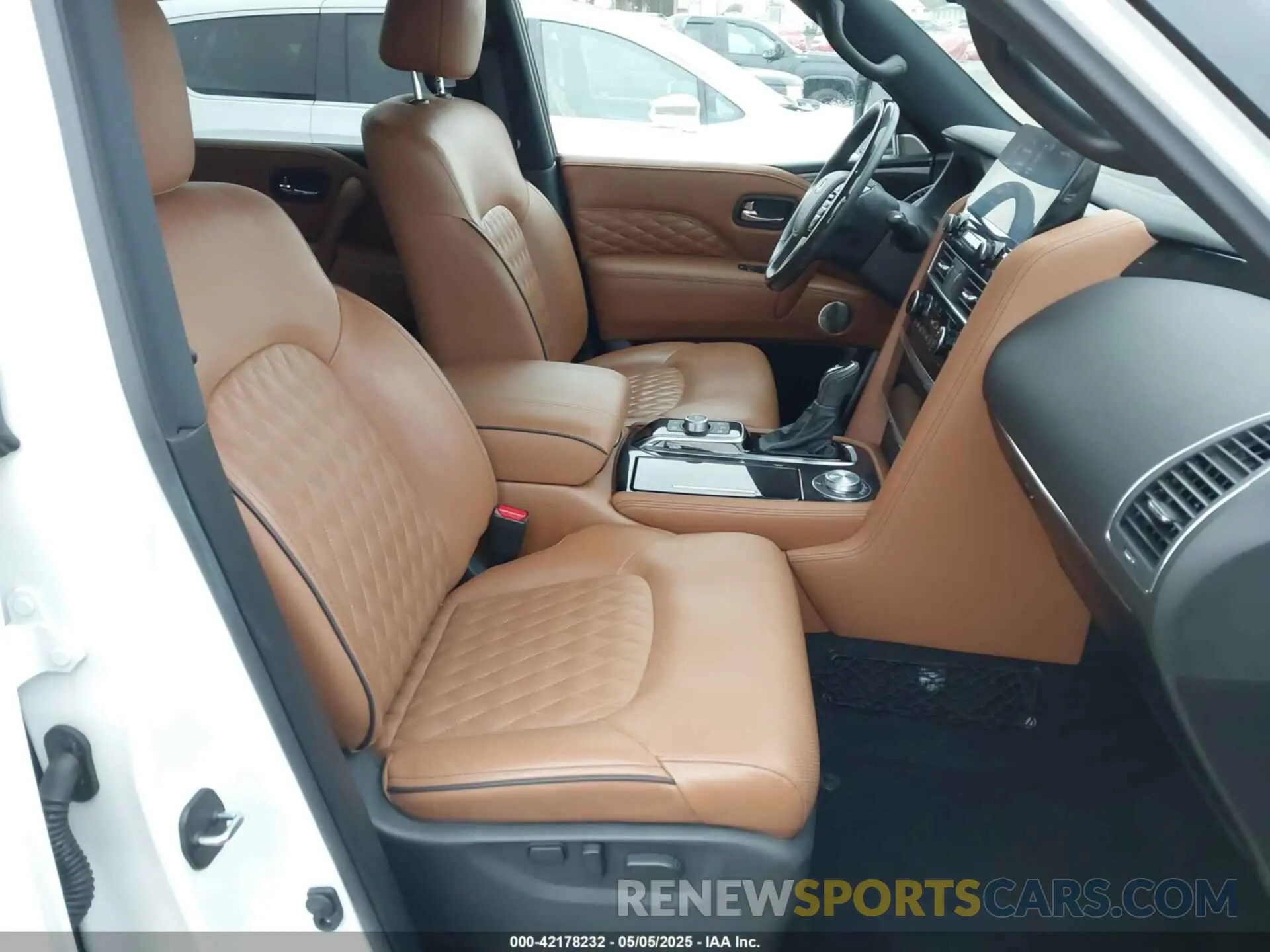 5 Photograph of a damaged car JN8AZ2BE9R9327413 INFINITI QX80 2024