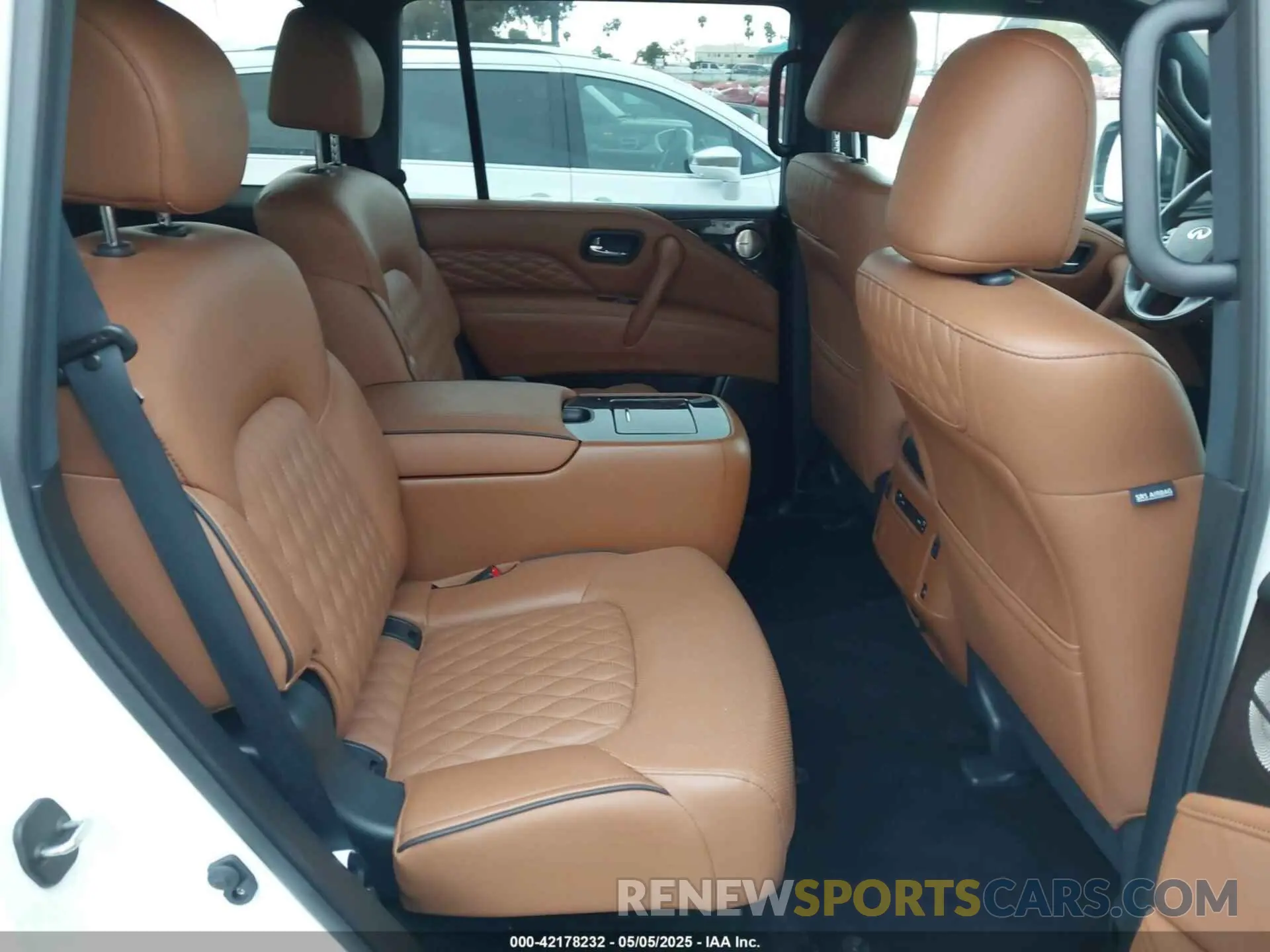 8 Photograph of a damaged car JN8AZ2BE9R9327413 INFINITI QX80 2024
