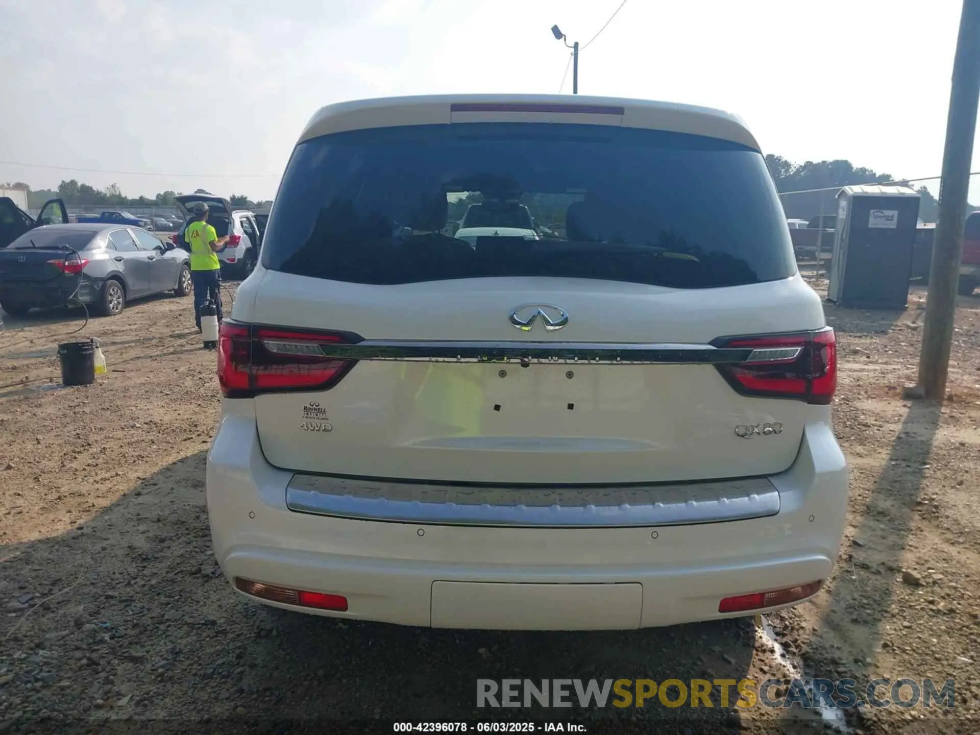 17 Photograph of a damaged car JN8AZ2BE9R9328741 INFINITI QX80 2024