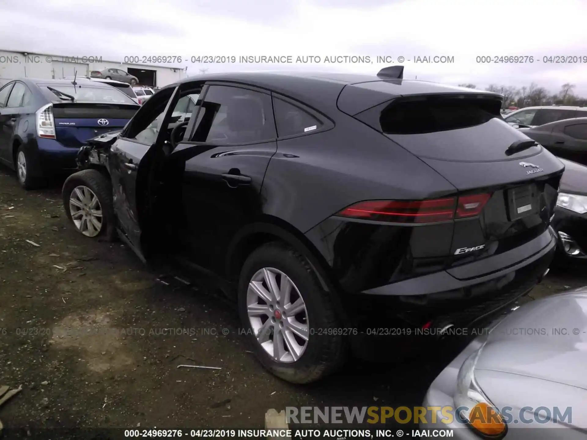 3 Photograph of a damaged car SADFJ2FX0K1Z40047 JAGUAR E-PACE 2019