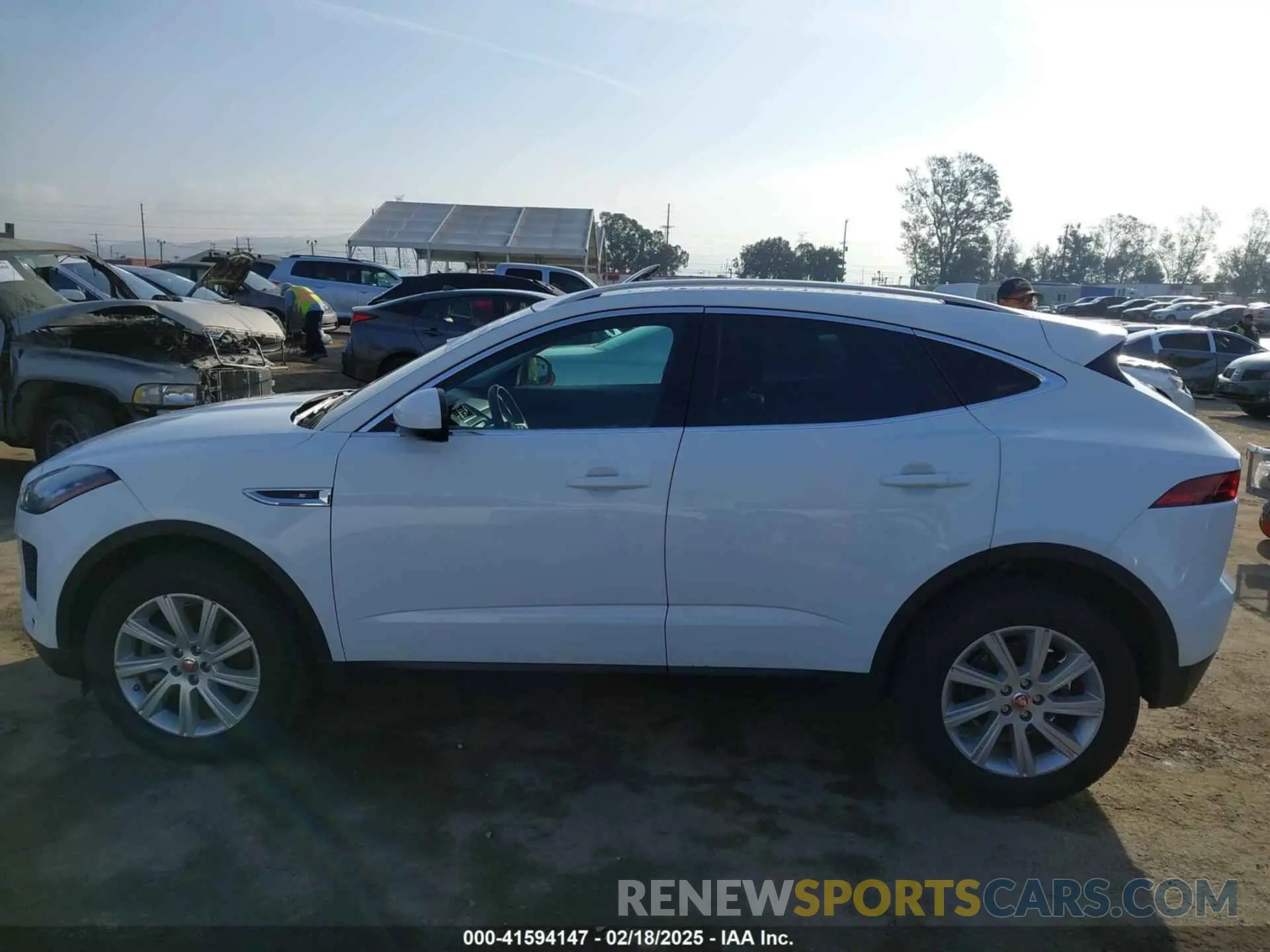 14 Photograph of a damaged car SADFJ2FX1K1Z38954 JAGUAR E-PACE 2019