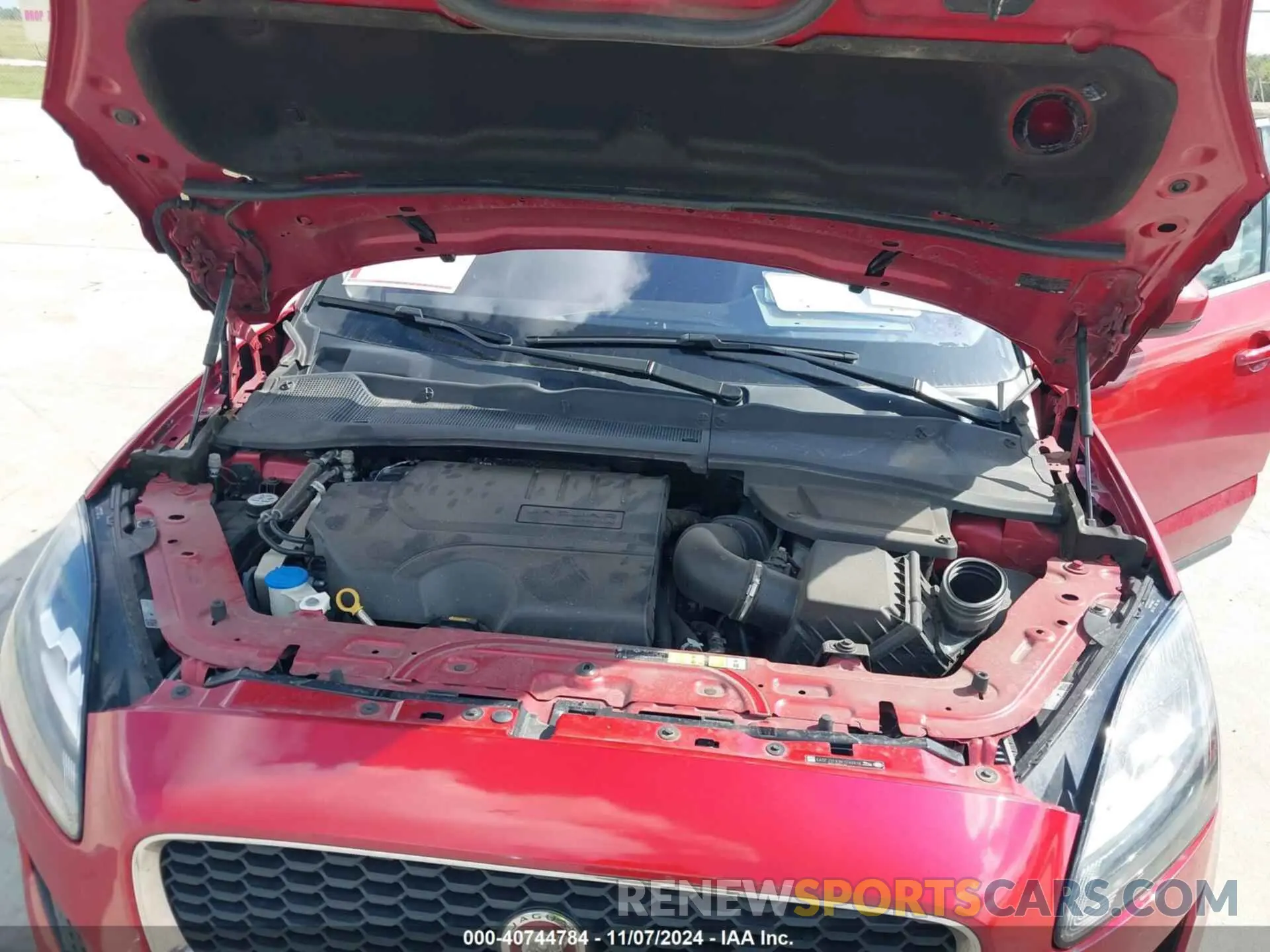 10 Photograph of a damaged car SADFJ2FX3K1Z46618 JAGUAR E-PACE 2019