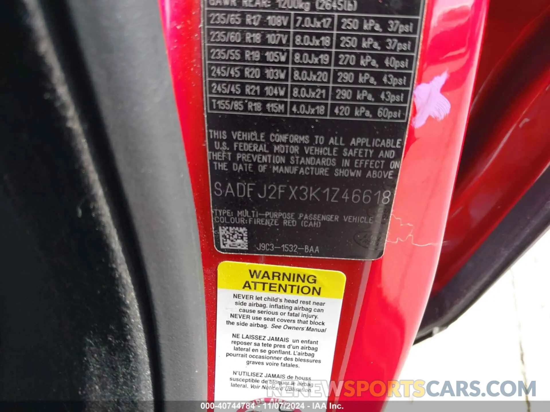 9 Photograph of a damaged car SADFJ2FX3K1Z46618 JAGUAR E-PACE 2019