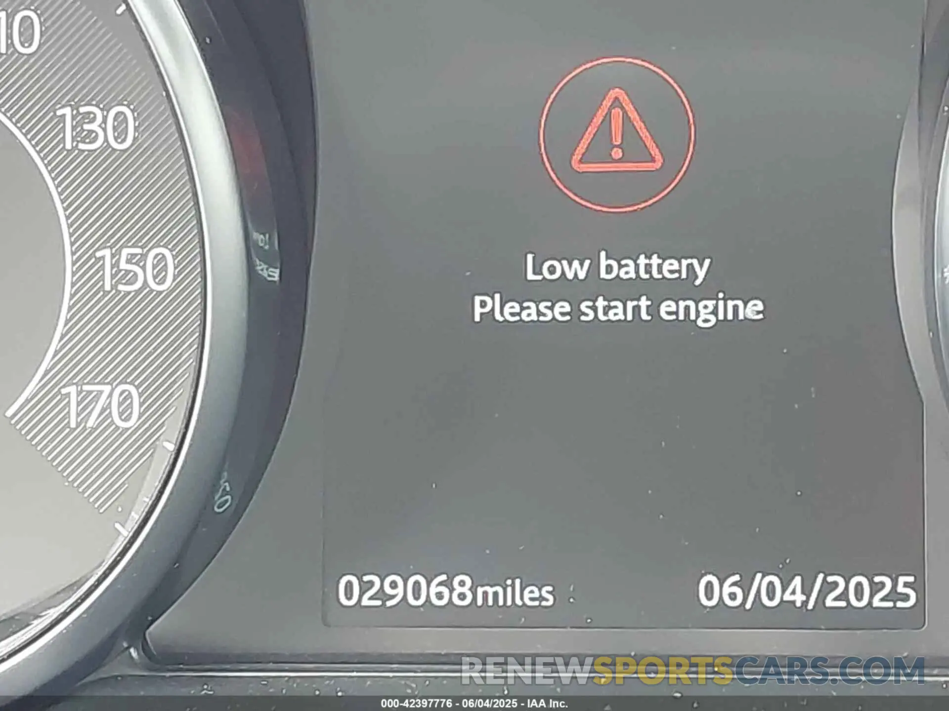 16 Photograph of a damaged car SADFJ2FX4K1Z72242 JAGUAR E-PACE 2019