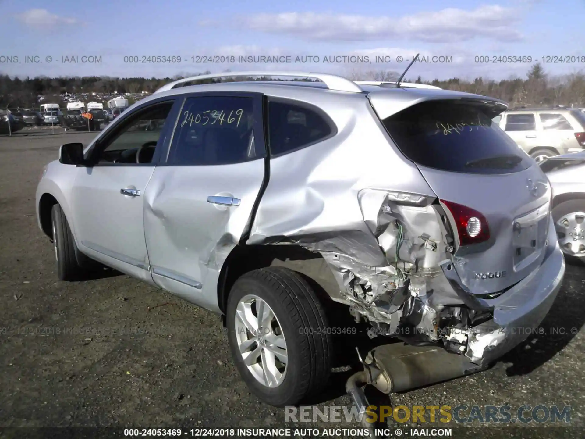 3 Photograph of a damaged car SADFM2GX3K1Z36452 JAGUAR E-PACE 2019