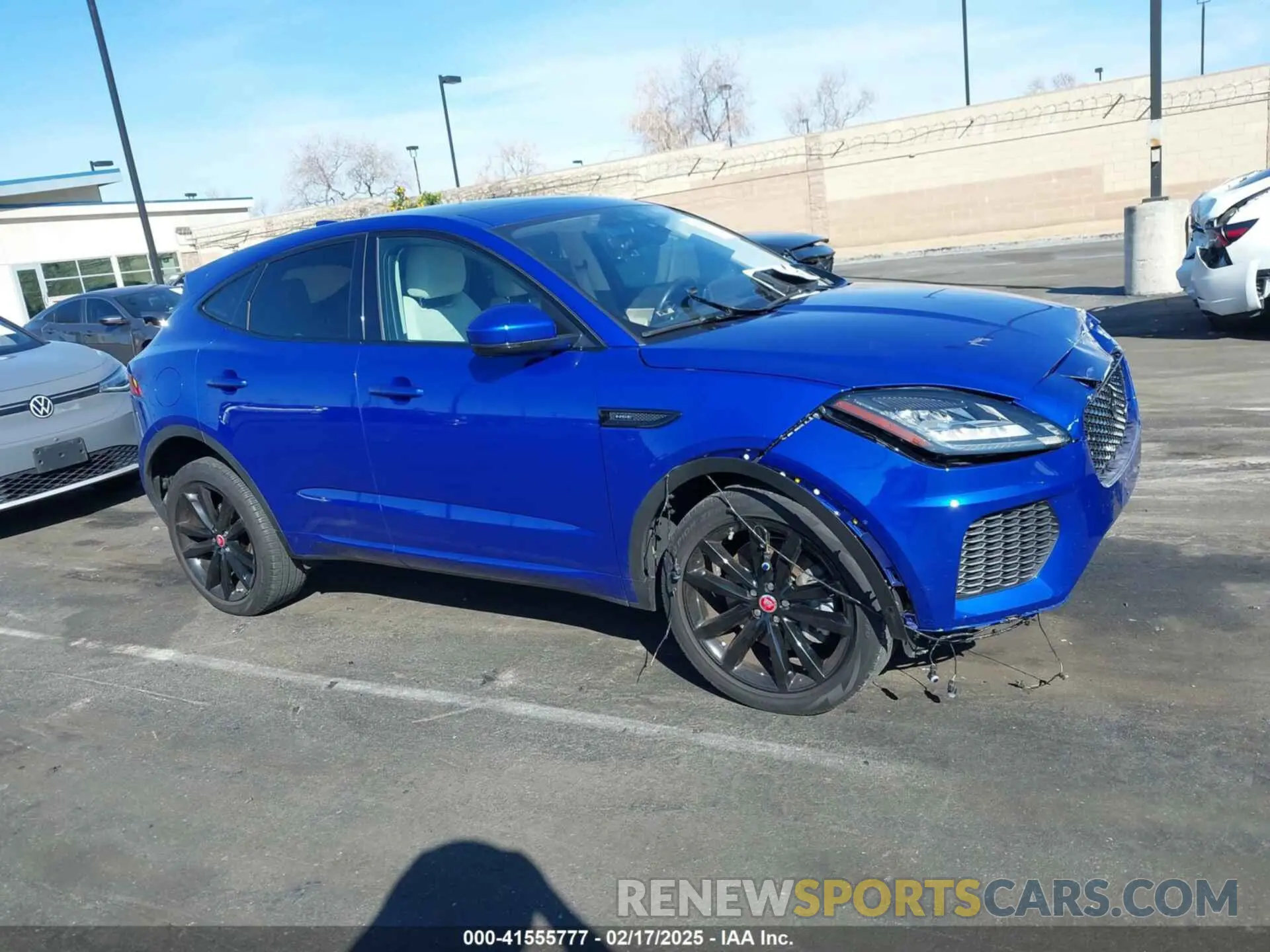 14 Photograph of a damaged car SADFM2GX8K1Z63615 JAGUAR E-PACE 2019