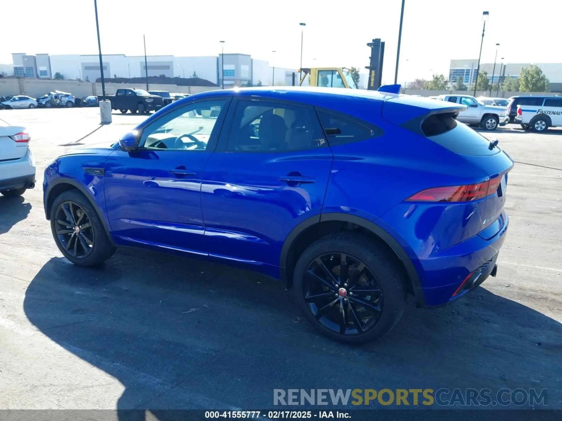 15 Photograph of a damaged car SADFM2GX8K1Z63615 JAGUAR E-PACE 2019