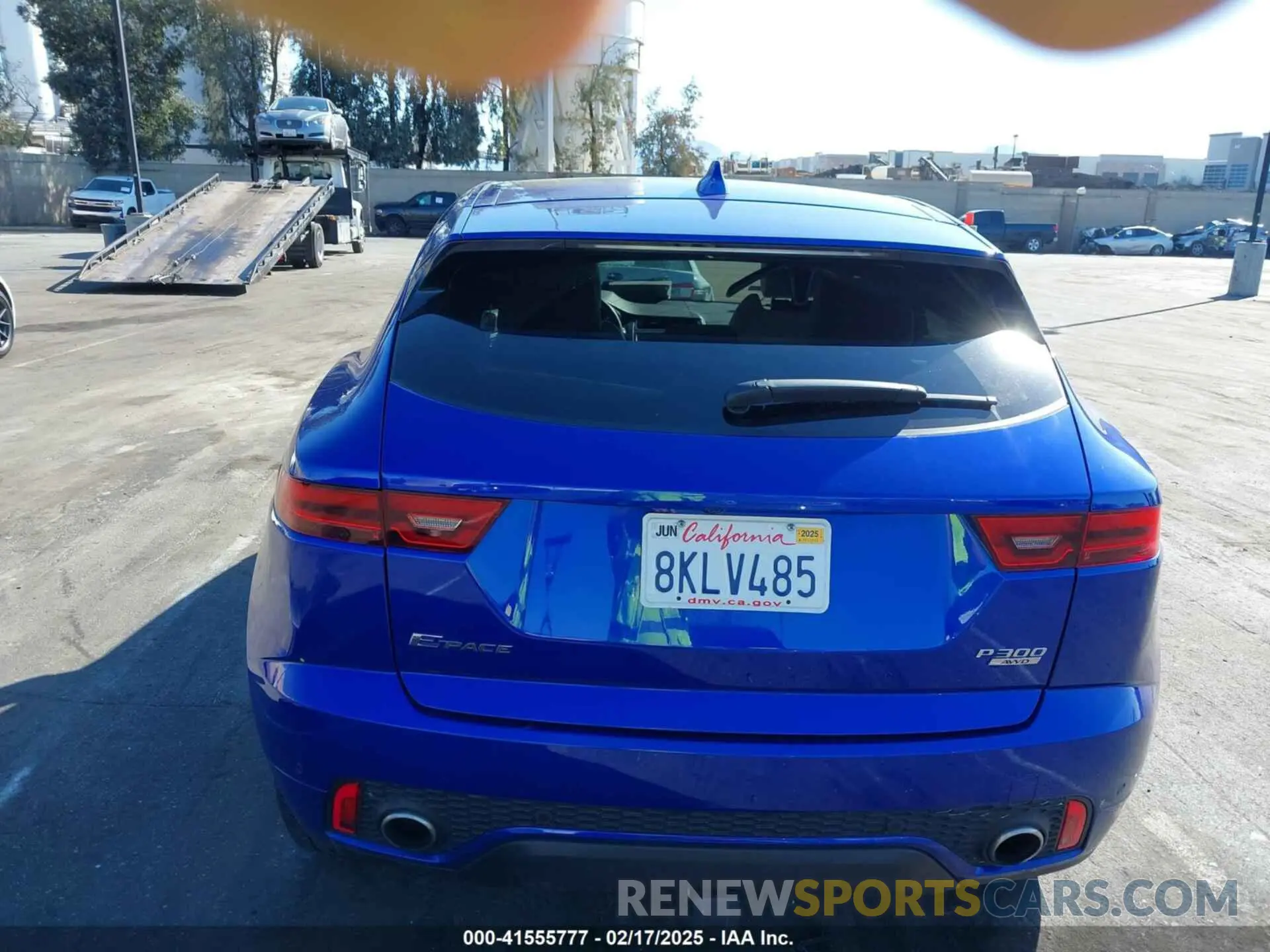 17 Photograph of a damaged car SADFM2GX8K1Z63615 JAGUAR E-PACE 2019