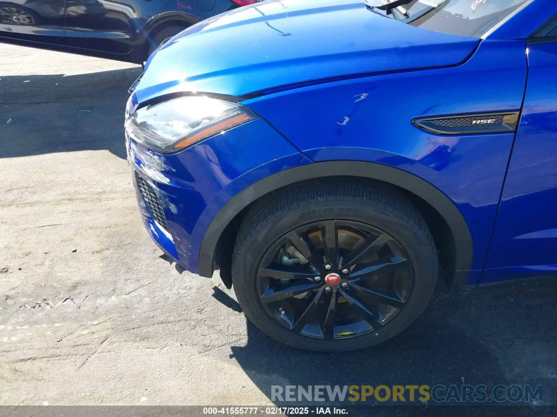 18 Photograph of a damaged car SADFM2GX8K1Z63615 JAGUAR E-PACE 2019