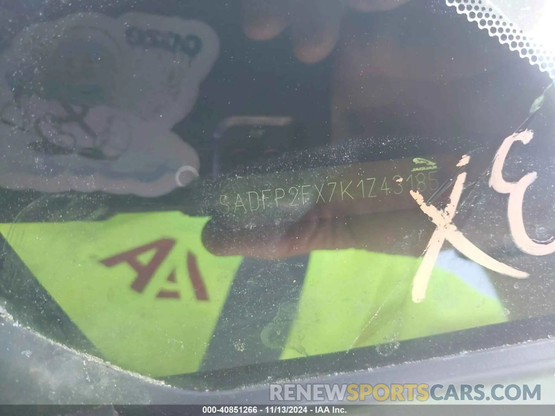 9 Photograph of a damaged car SADFP2FX7K1Z43185 JAGUAR E-PACE 2019