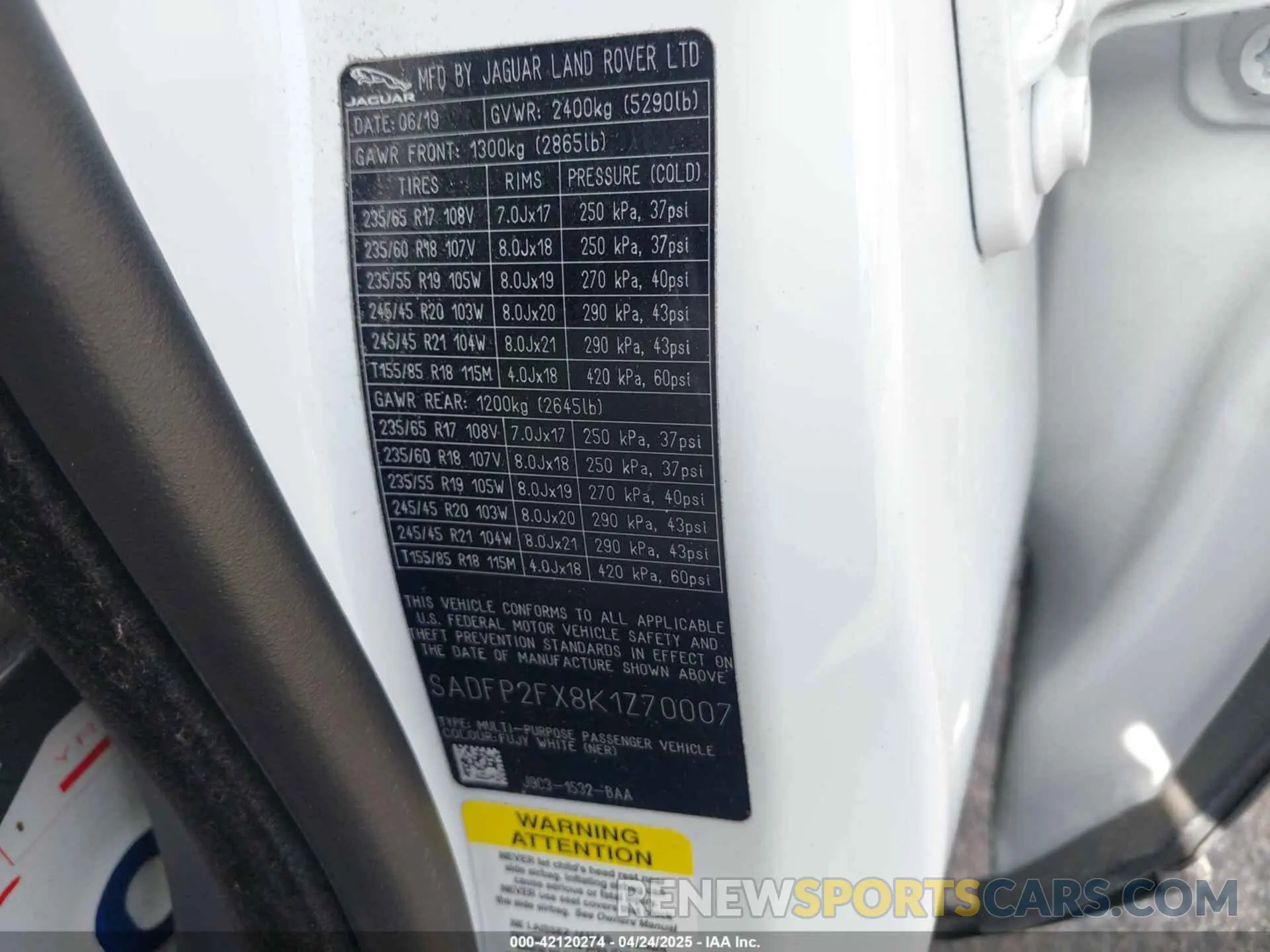 9 Photograph of a damaged car SADFP2FX8K1Z70007 JAGUAR E-PACE 2019