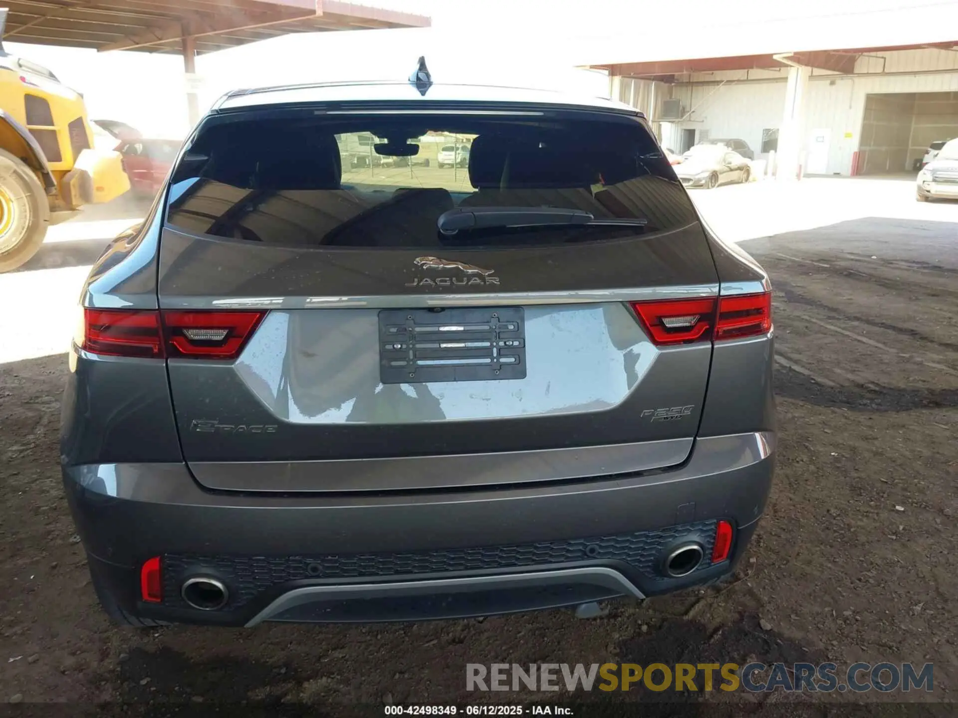 17 Photograph of a damaged car SADFP2FX9K1Z63955 JAGUAR E-PACE 2019