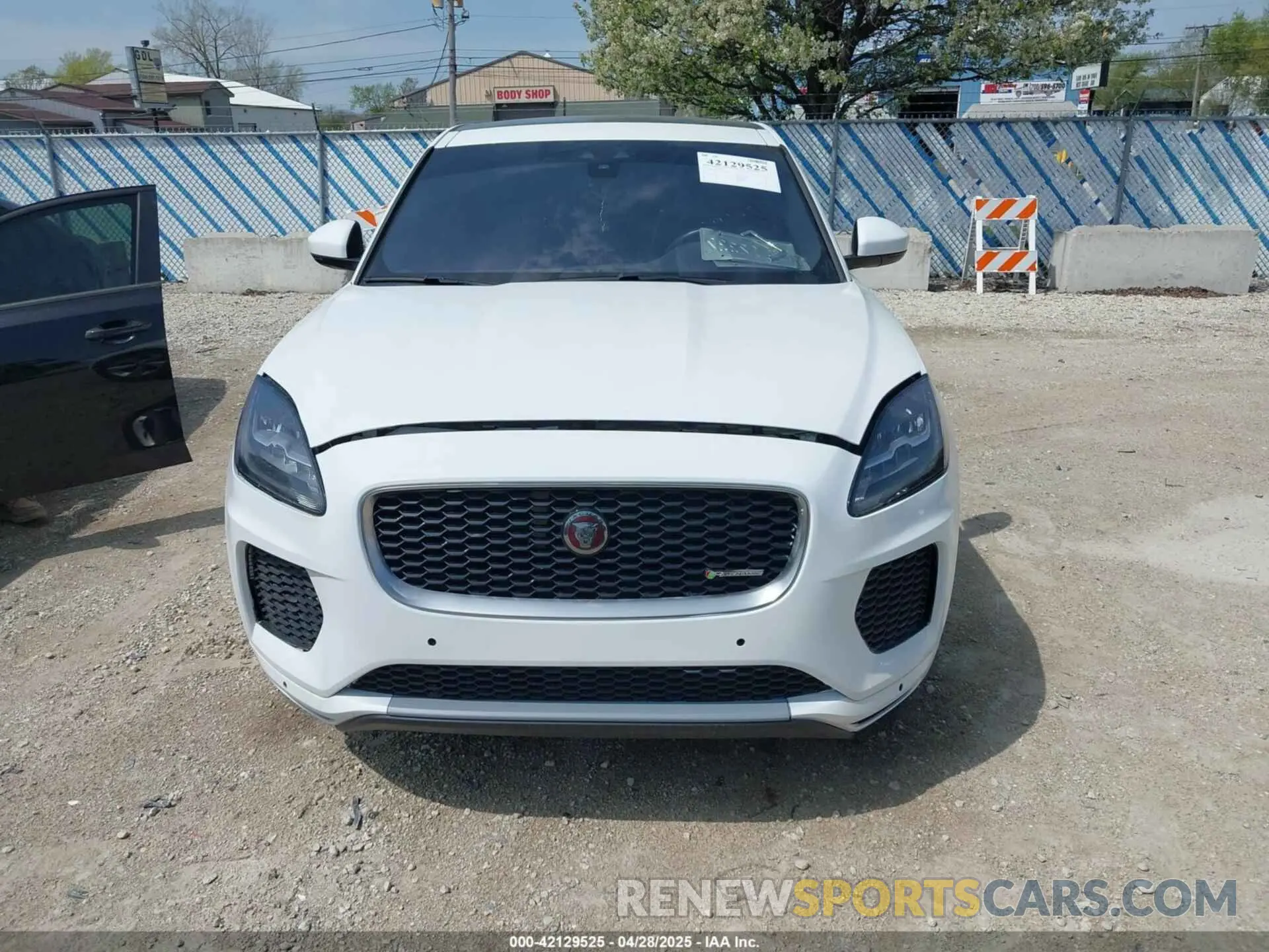 12 Photograph of a damaged car SADFT2GX3K1Z38141 JAGUAR E-PACE 2019