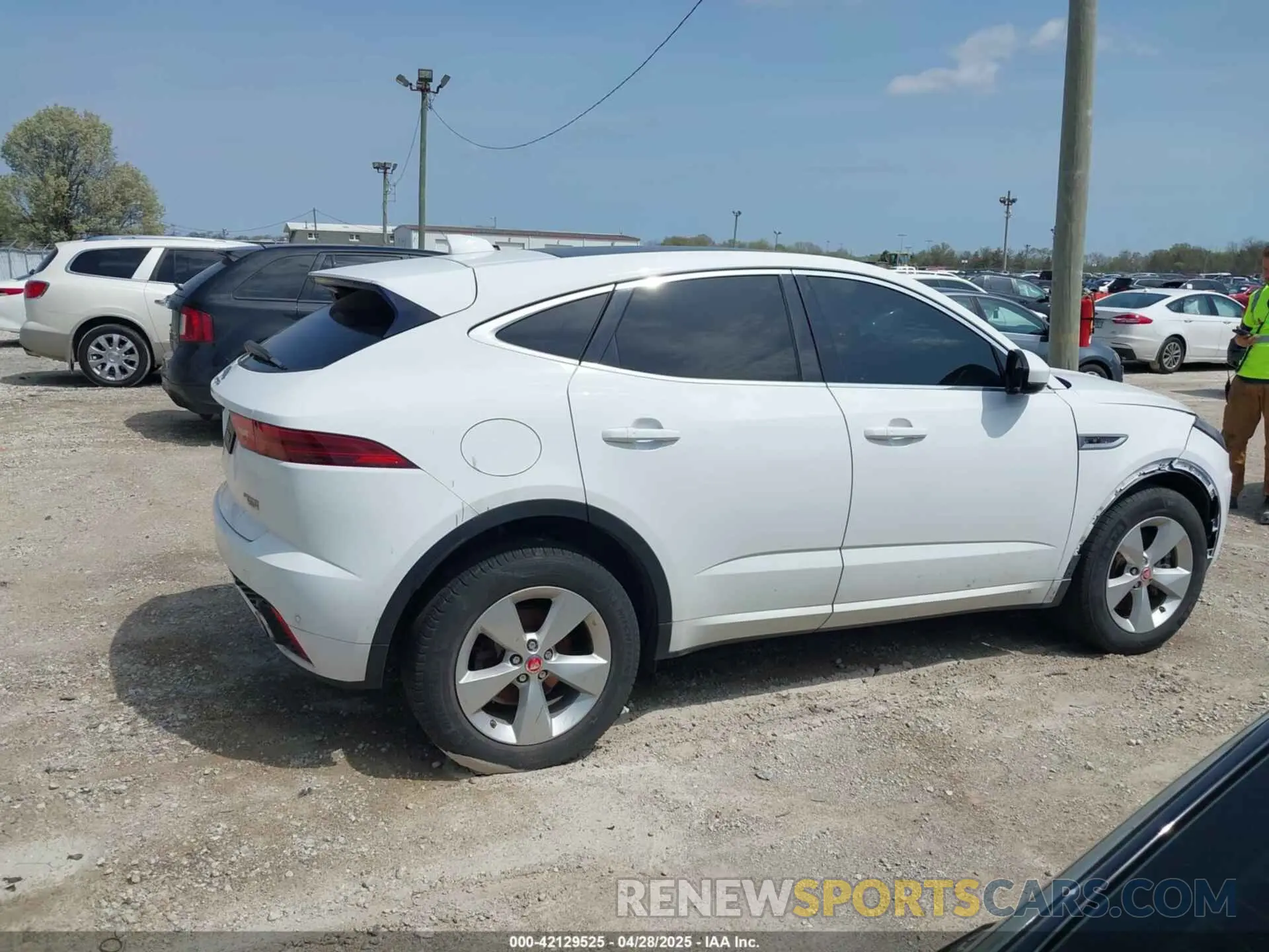 13 Photograph of a damaged car SADFT2GX3K1Z38141 JAGUAR E-PACE 2019