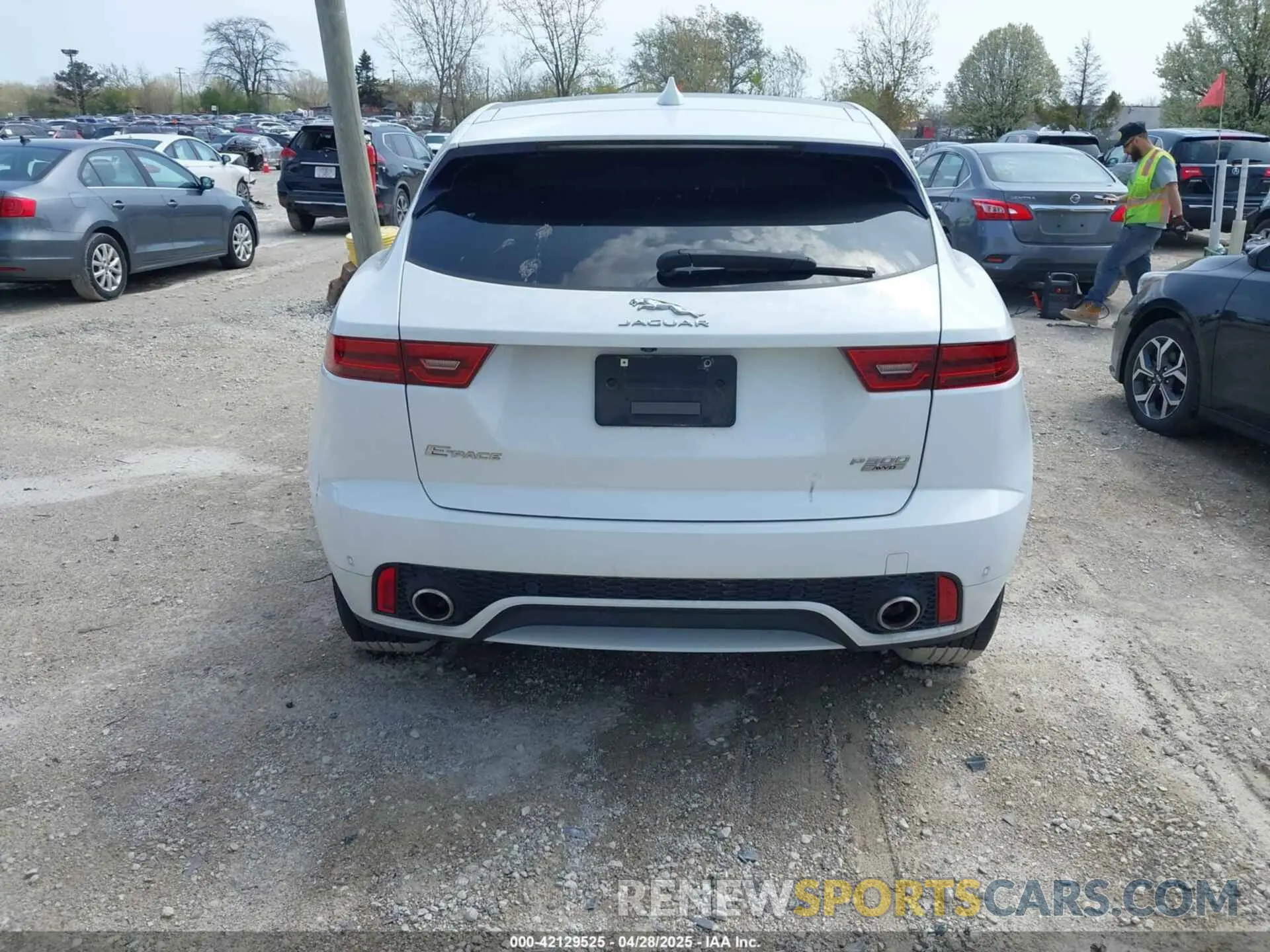 16 Photograph of a damaged car SADFT2GX3K1Z38141 JAGUAR E-PACE 2019