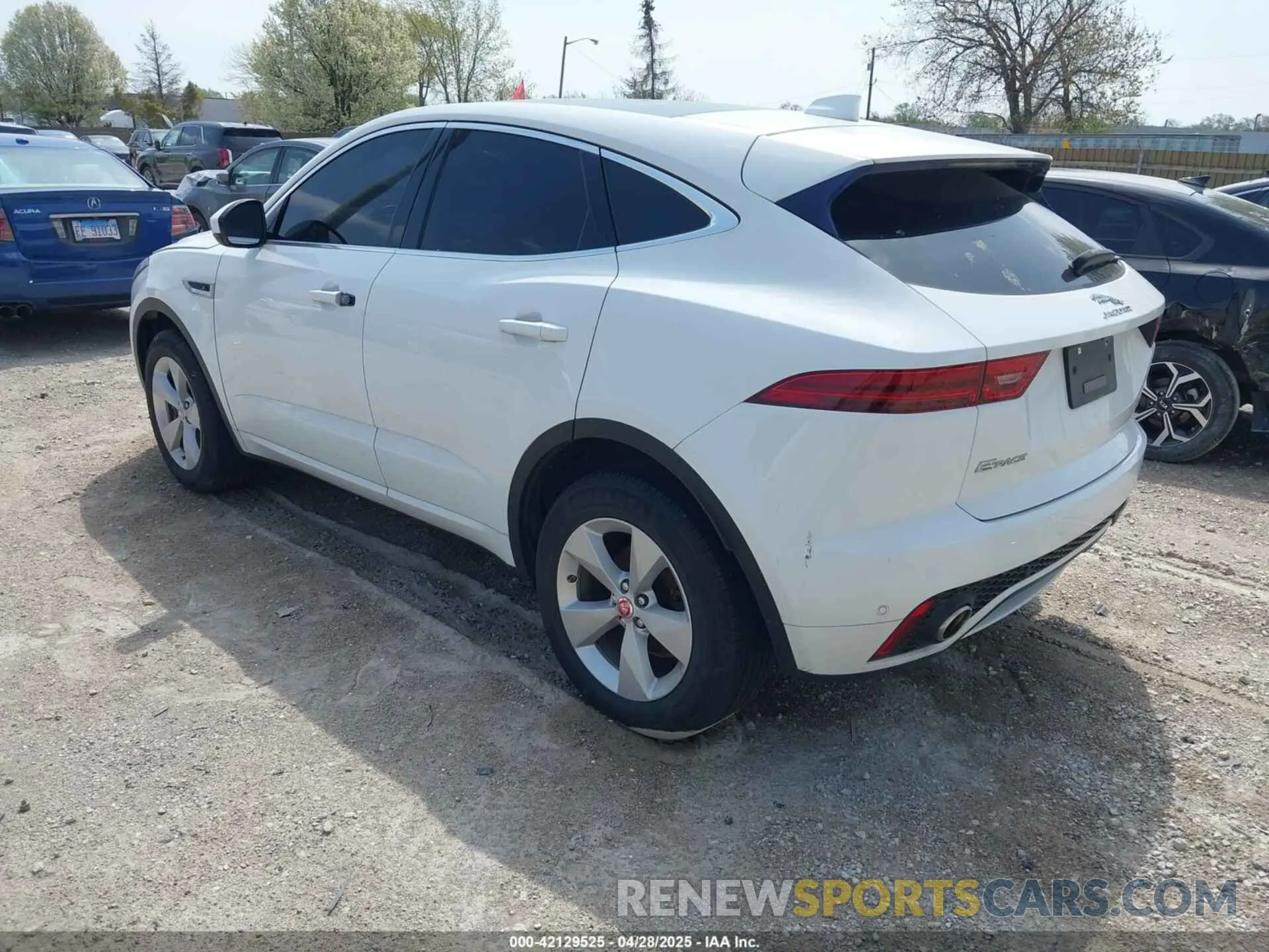 3 Photograph of a damaged car SADFT2GX3K1Z38141 JAGUAR E-PACE 2019