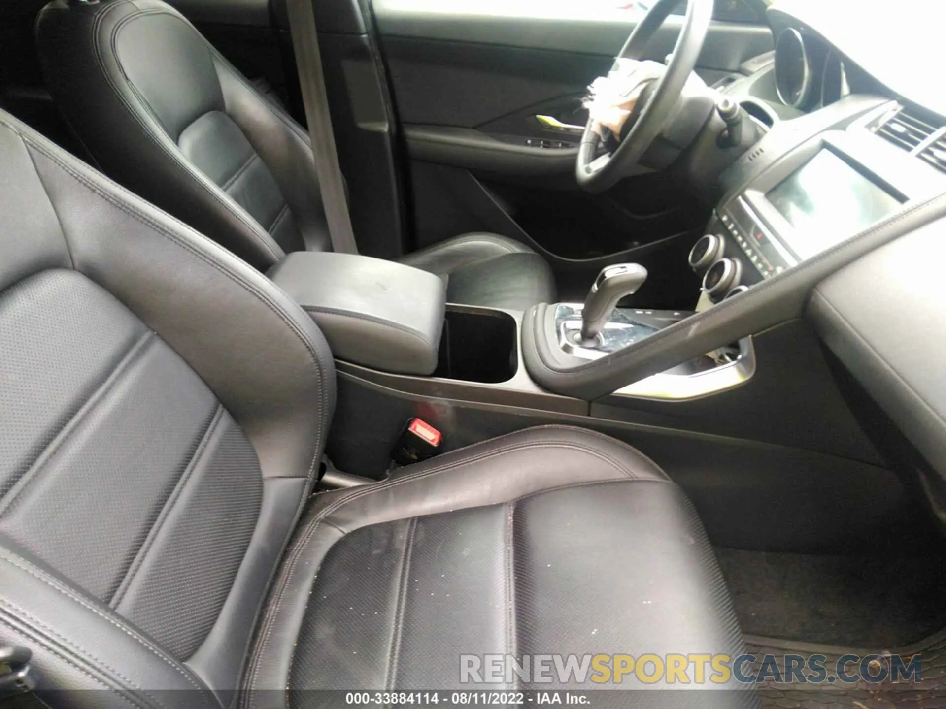 5 Photograph of a damaged car SADFK2FX2L1Z86980 JAGUAR E-PACE 2020