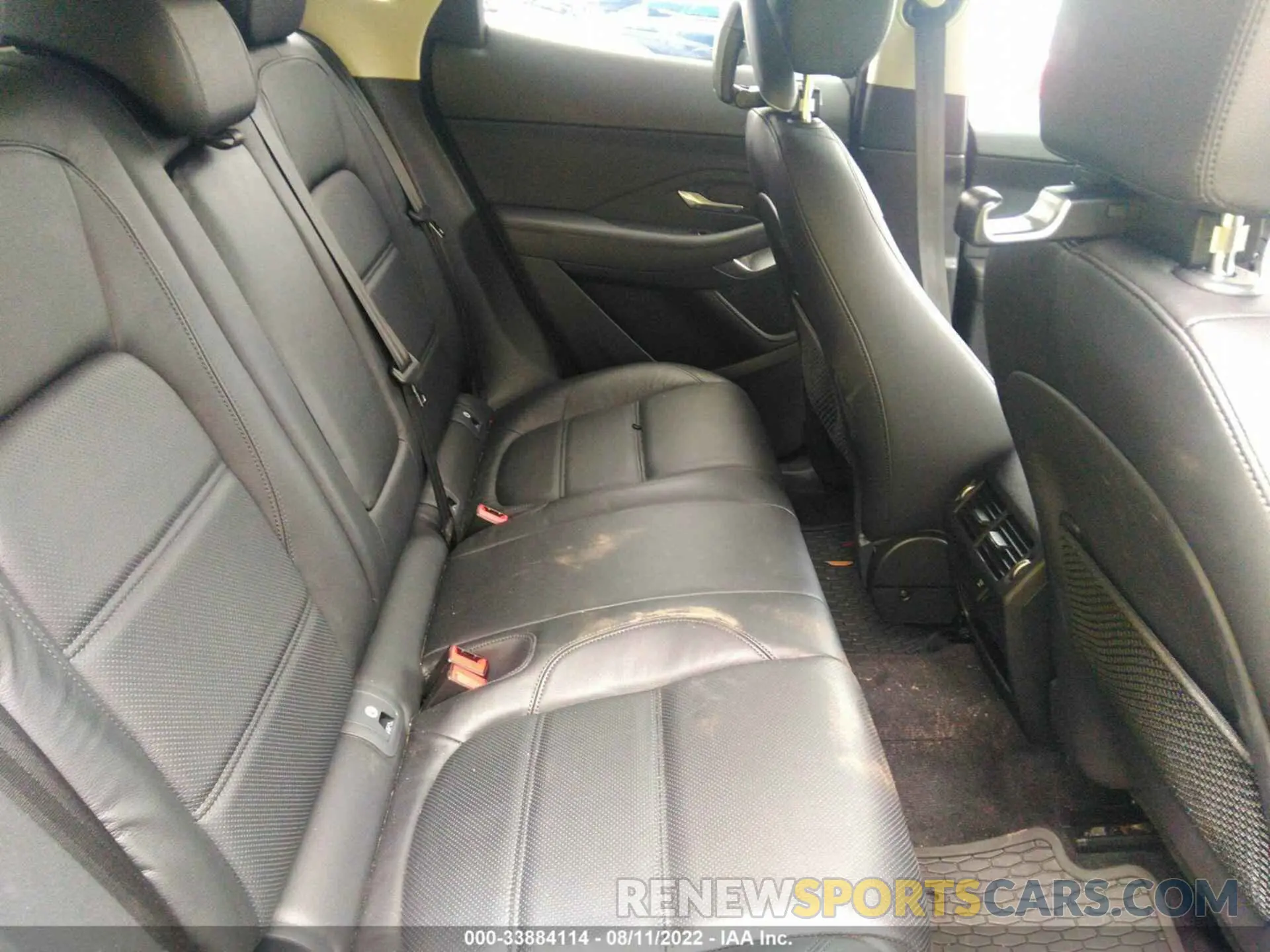 8 Photograph of a damaged car SADFK2FX2L1Z86980 JAGUAR E-PACE 2020