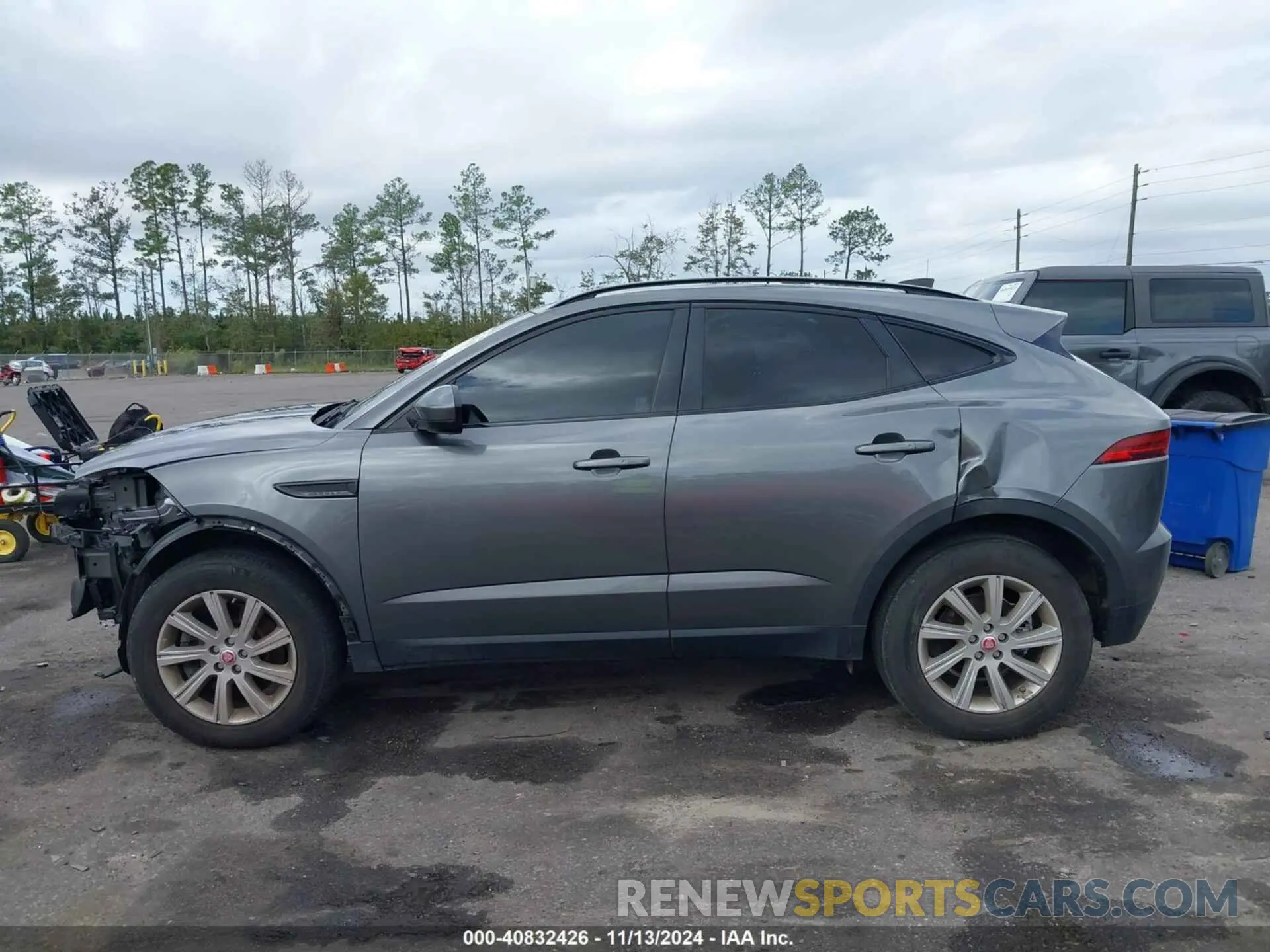 14 Photograph of a damaged car SADFK2FX7L1001234 JAGUAR E-PACE 2020