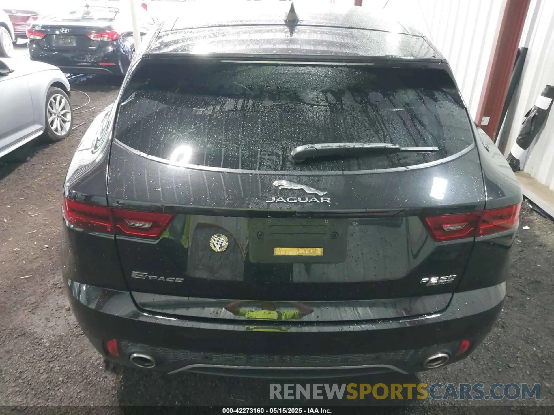 17 Photograph of a damaged car SADFP2FX1L1Z88690 JAGUAR E-PACE 2020