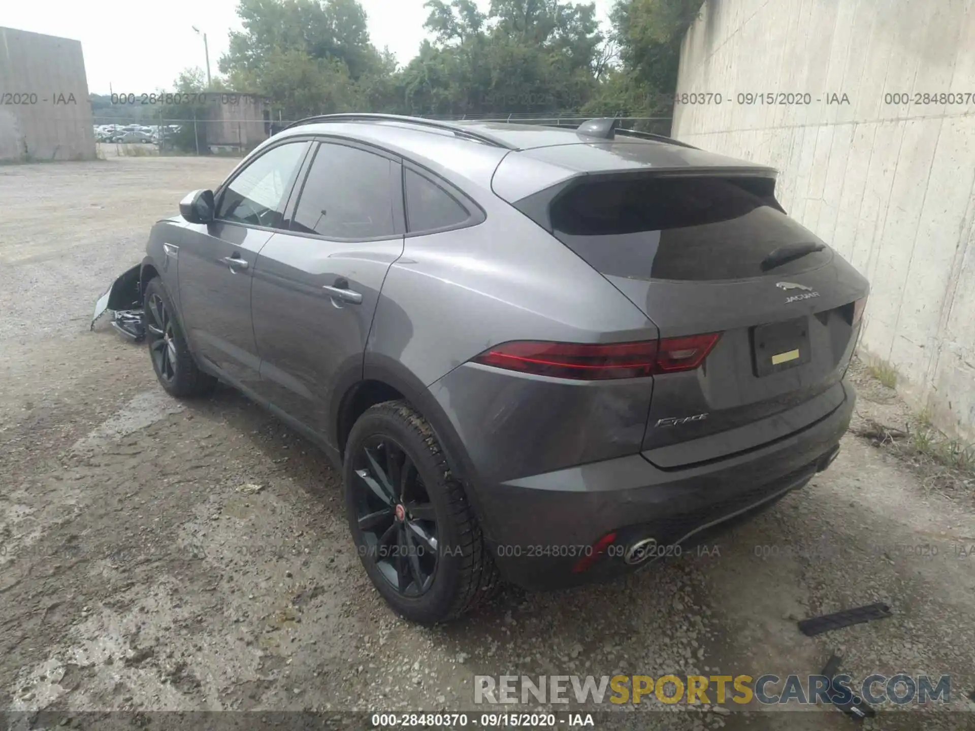 3 Photograph of a damaged car SADFP2FX1L1Z88754 JAGUAR E-PACE 2020