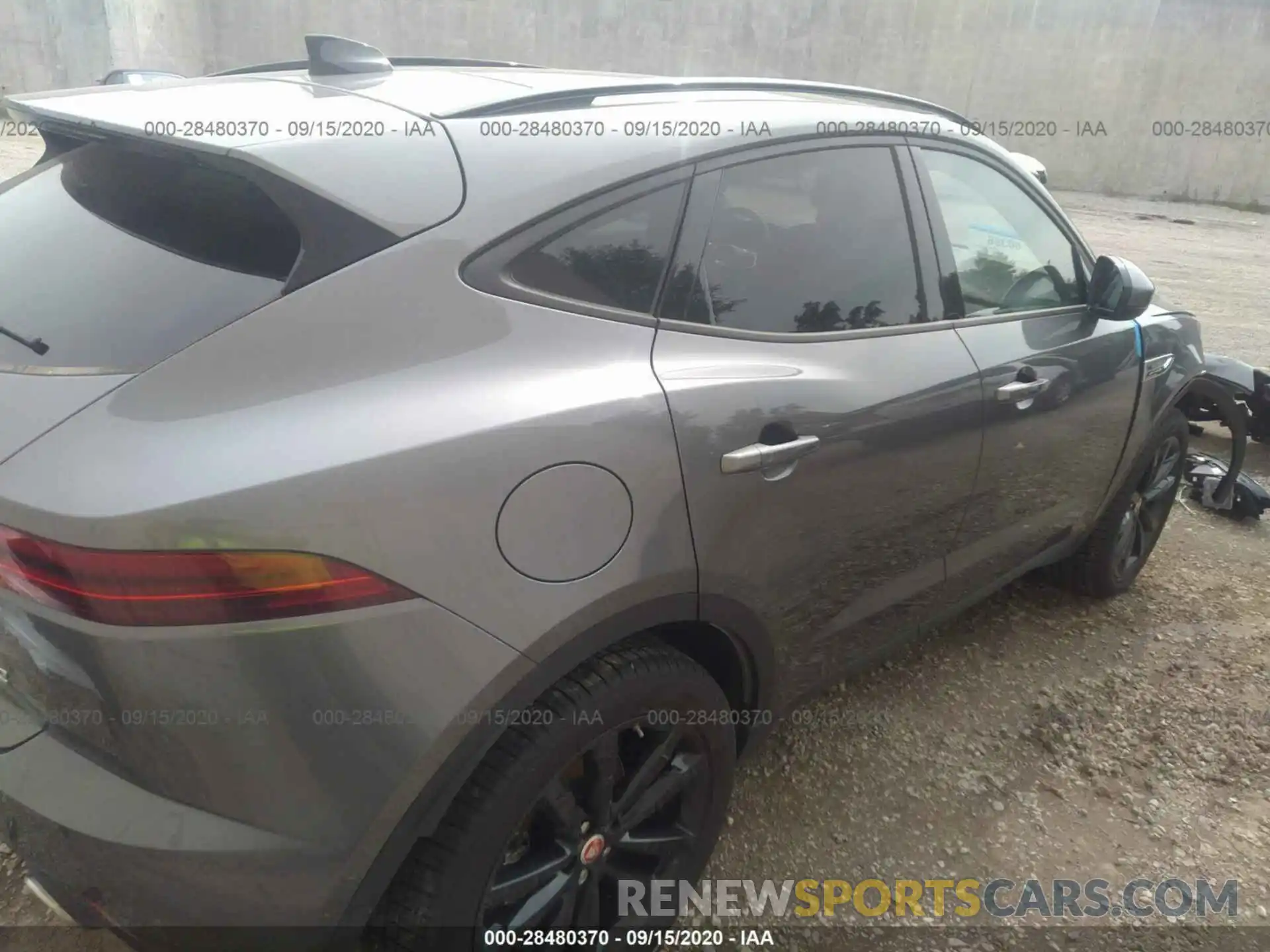 4 Photograph of a damaged car SADFP2FX1L1Z88754 JAGUAR E-PACE 2020