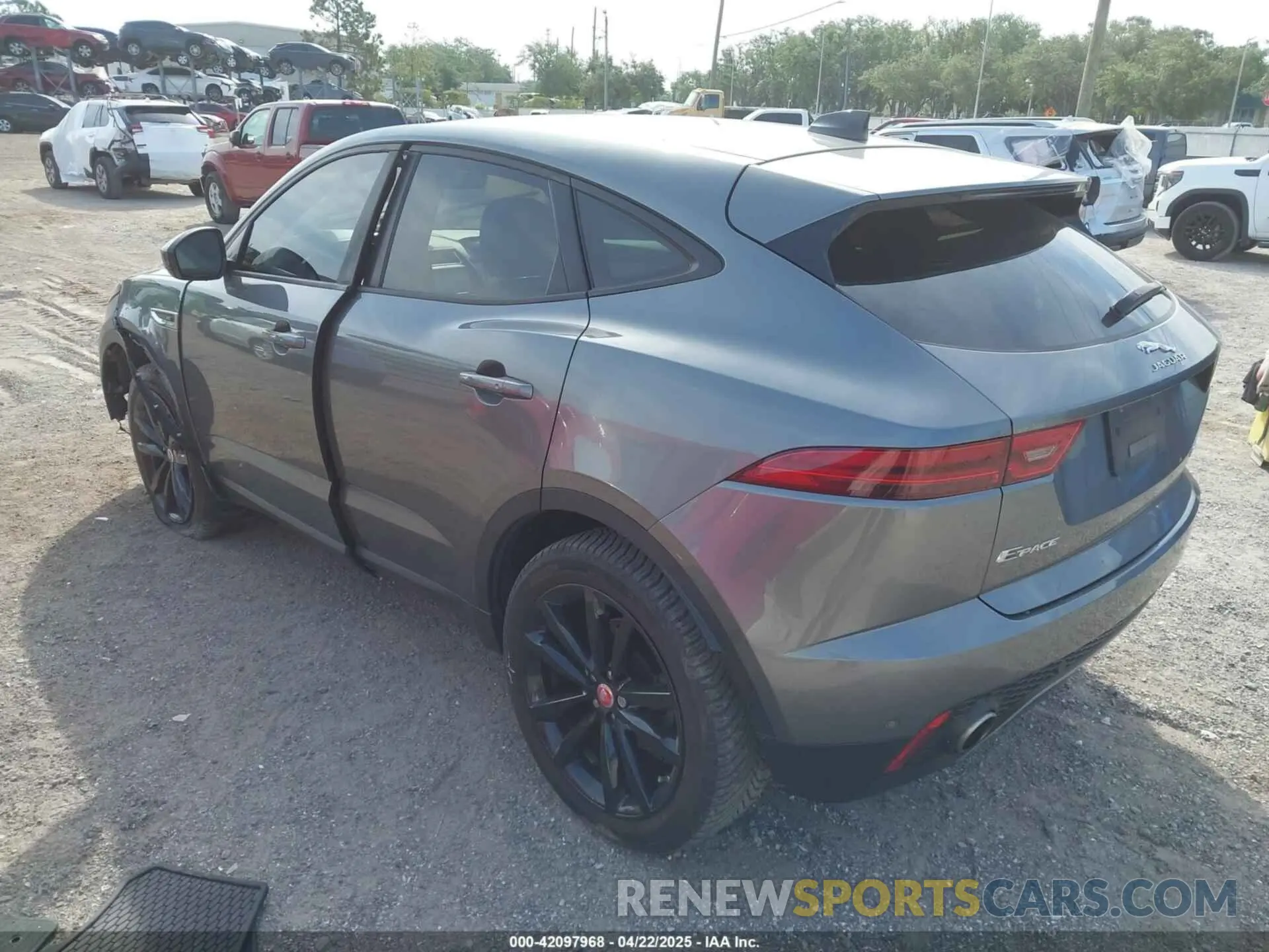 3 Photograph of a damaged car SADFP2FX4L1Z88845 JAGUAR E-PACE 2020