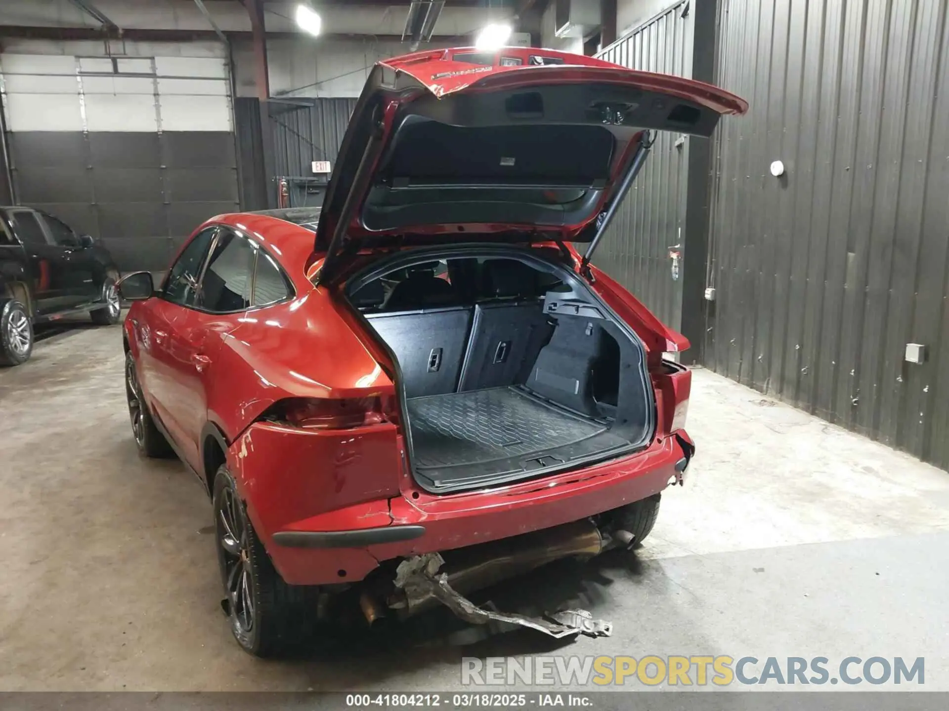 3 Photograph of a damaged car SADFP2FX6L1Z77278 JAGUAR E-PACE 2020