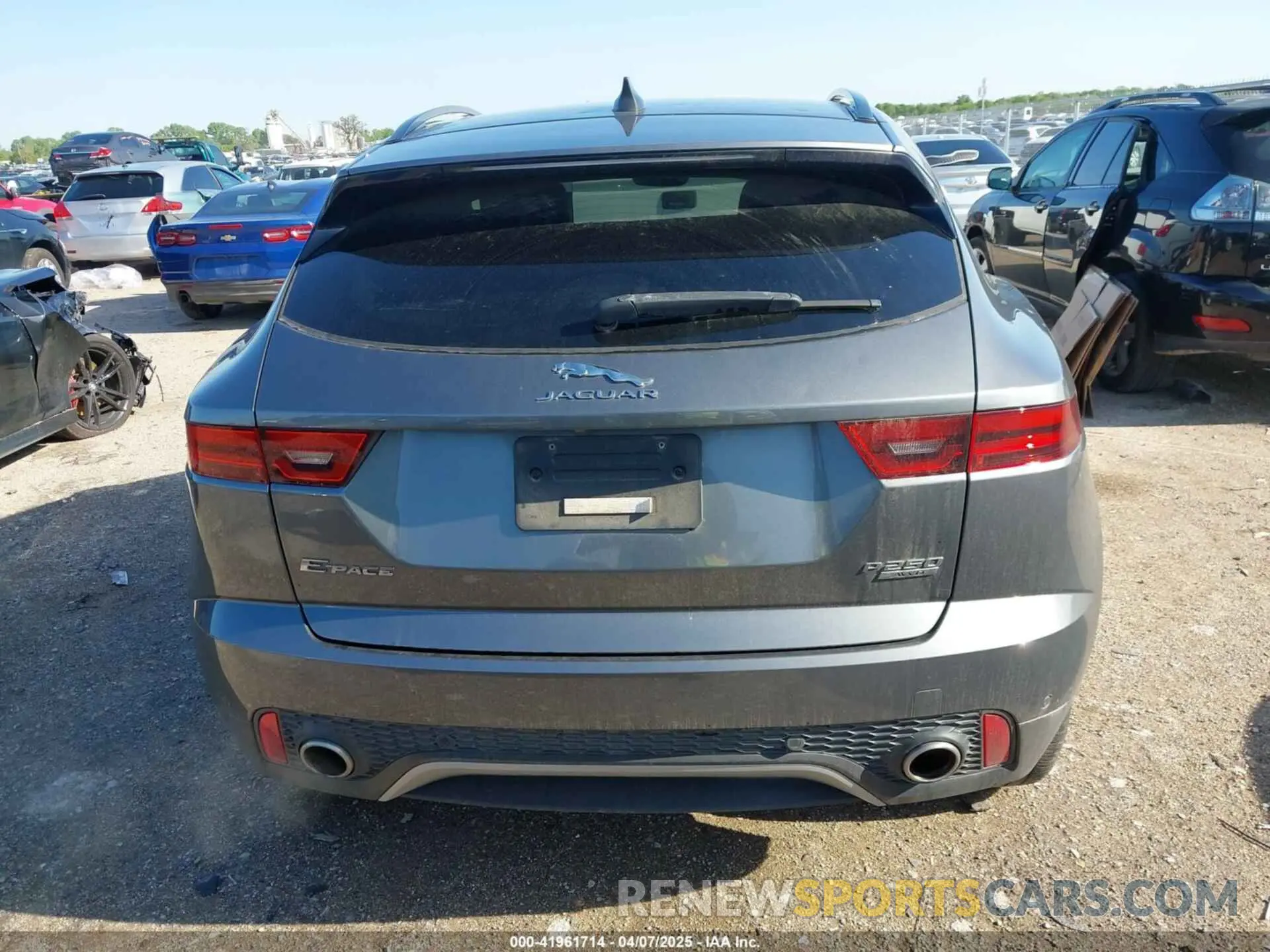 16 Photograph of a damaged car SADFP2FX9L1004525 JAGUAR E-PACE 2020
