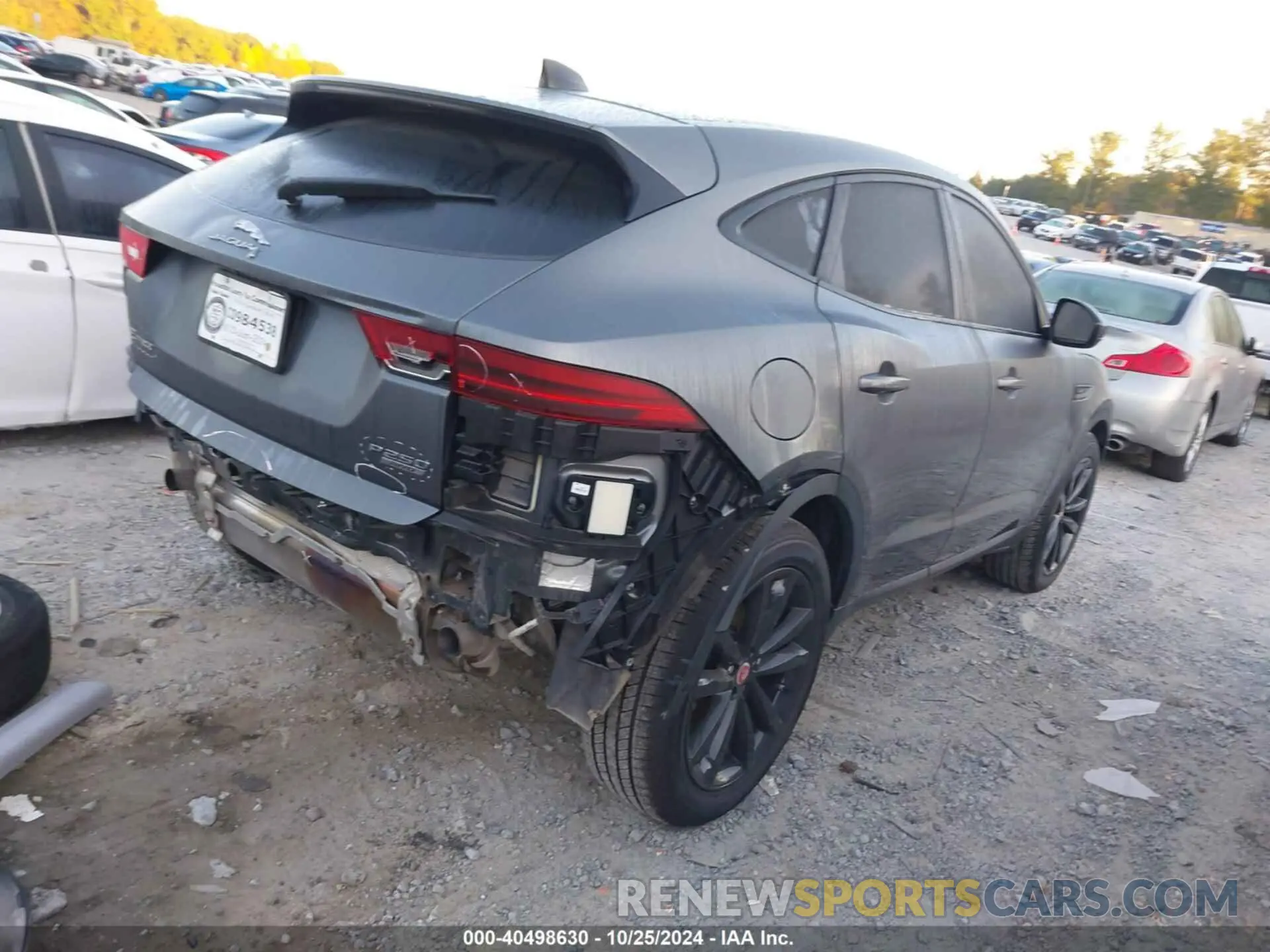 4 Photograph of a damaged car SADFP2FXXL1Z82600 JAGUAR E-PACE 2020