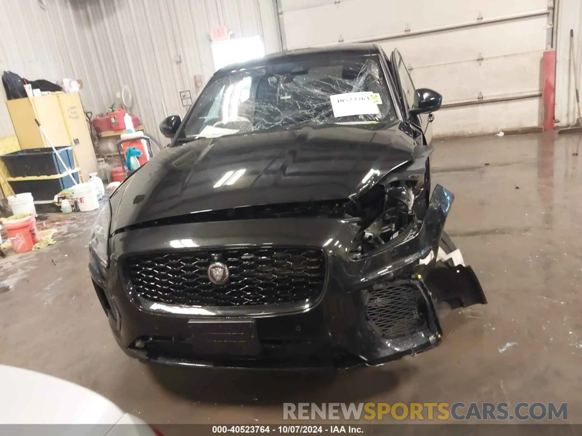 12 Photograph of a damaged car SADF12GX3M1023931 JAGUAR E-PACE 2021
