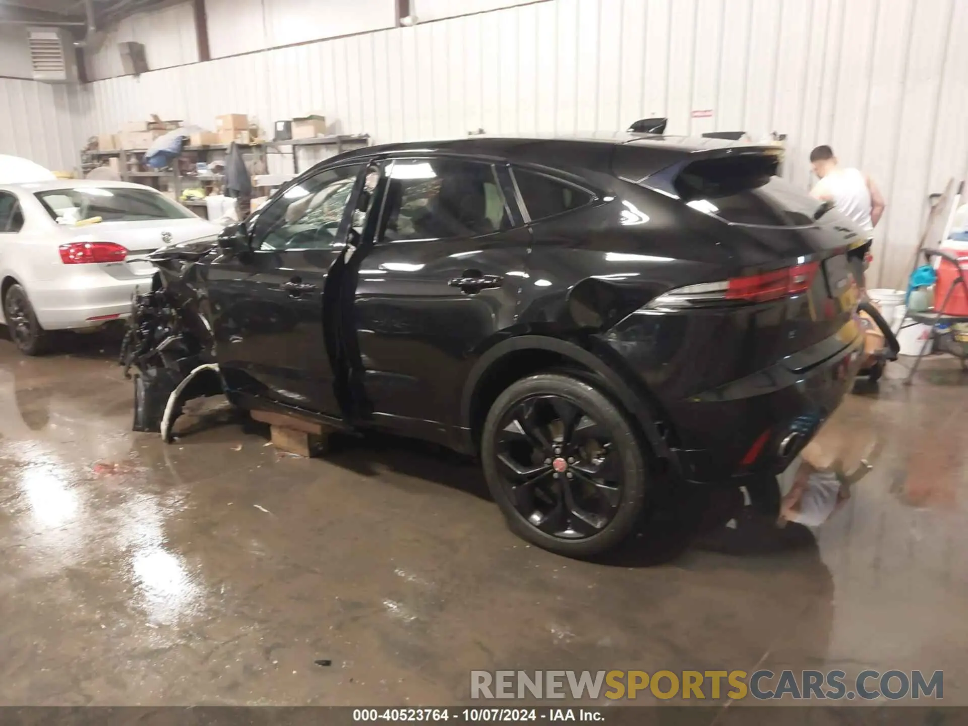 3 Photograph of a damaged car SADF12GX3M1023931 JAGUAR E-PACE 2021
