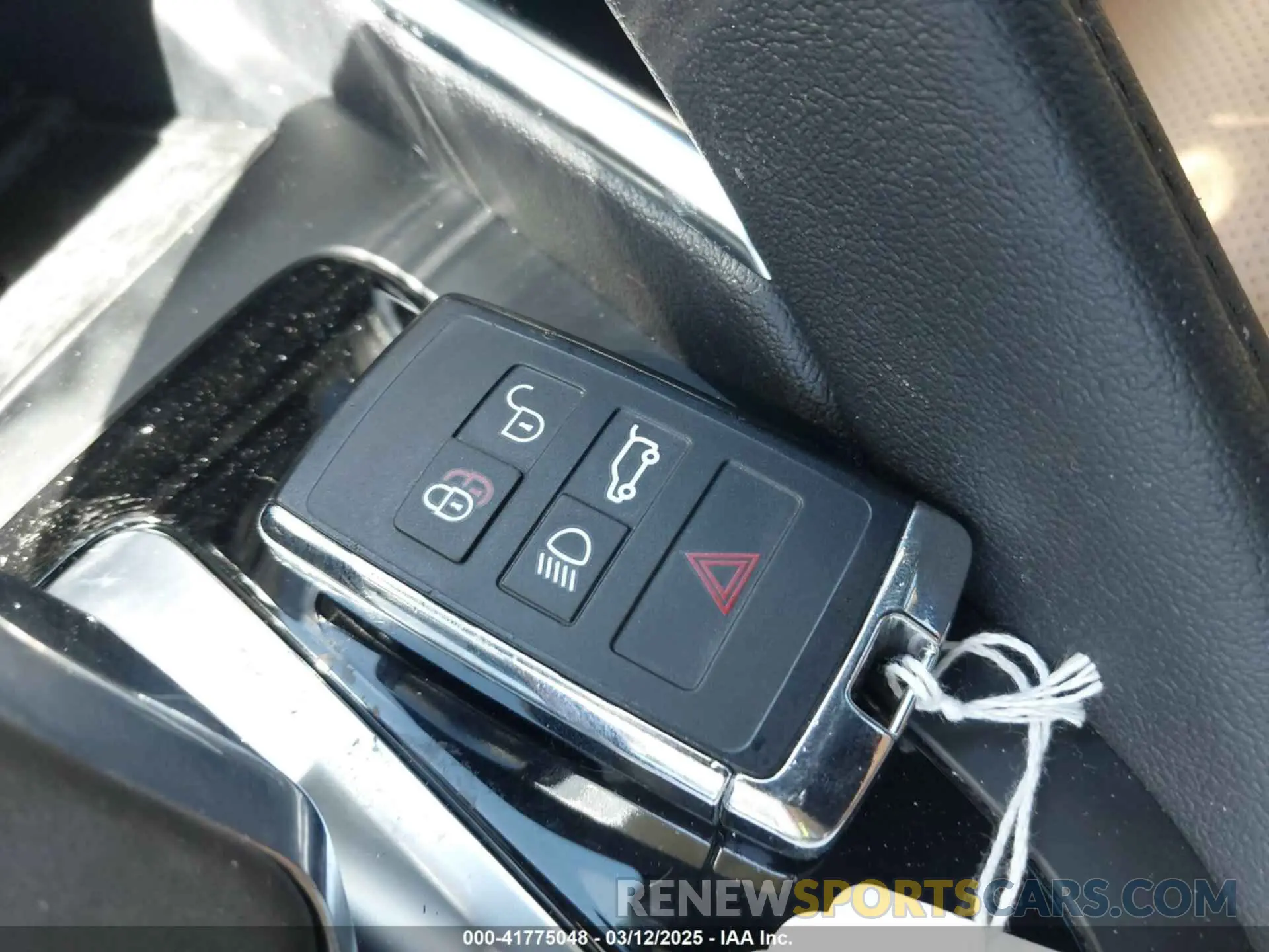 11 Photograph of a damaged car SADFK2FX8N1028364 JAGUAR E-PACE 2022