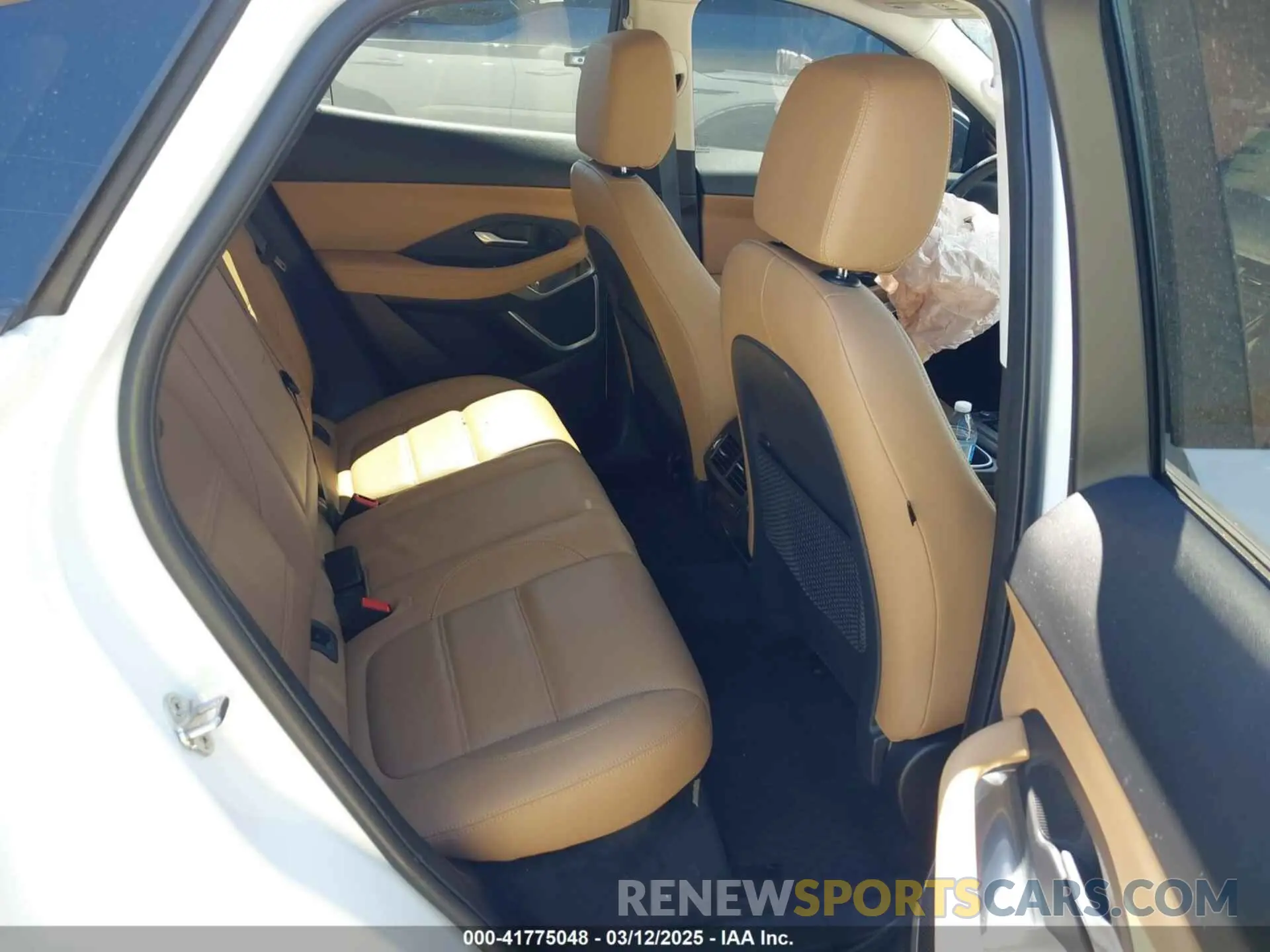 8 Photograph of a damaged car SADFK2FX8N1028364 JAGUAR E-PACE 2022