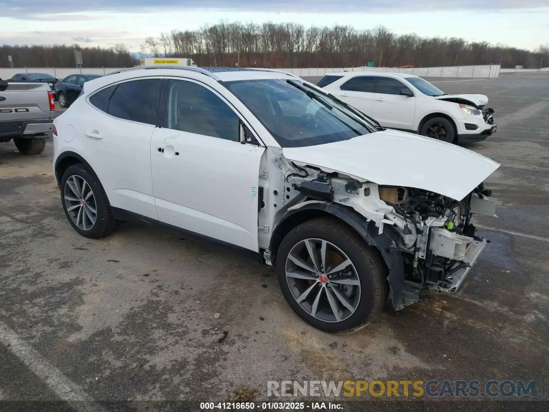 1 Photograph of a damaged car SADFP2FX3N1031142 JAGUAR E-PACE 2022