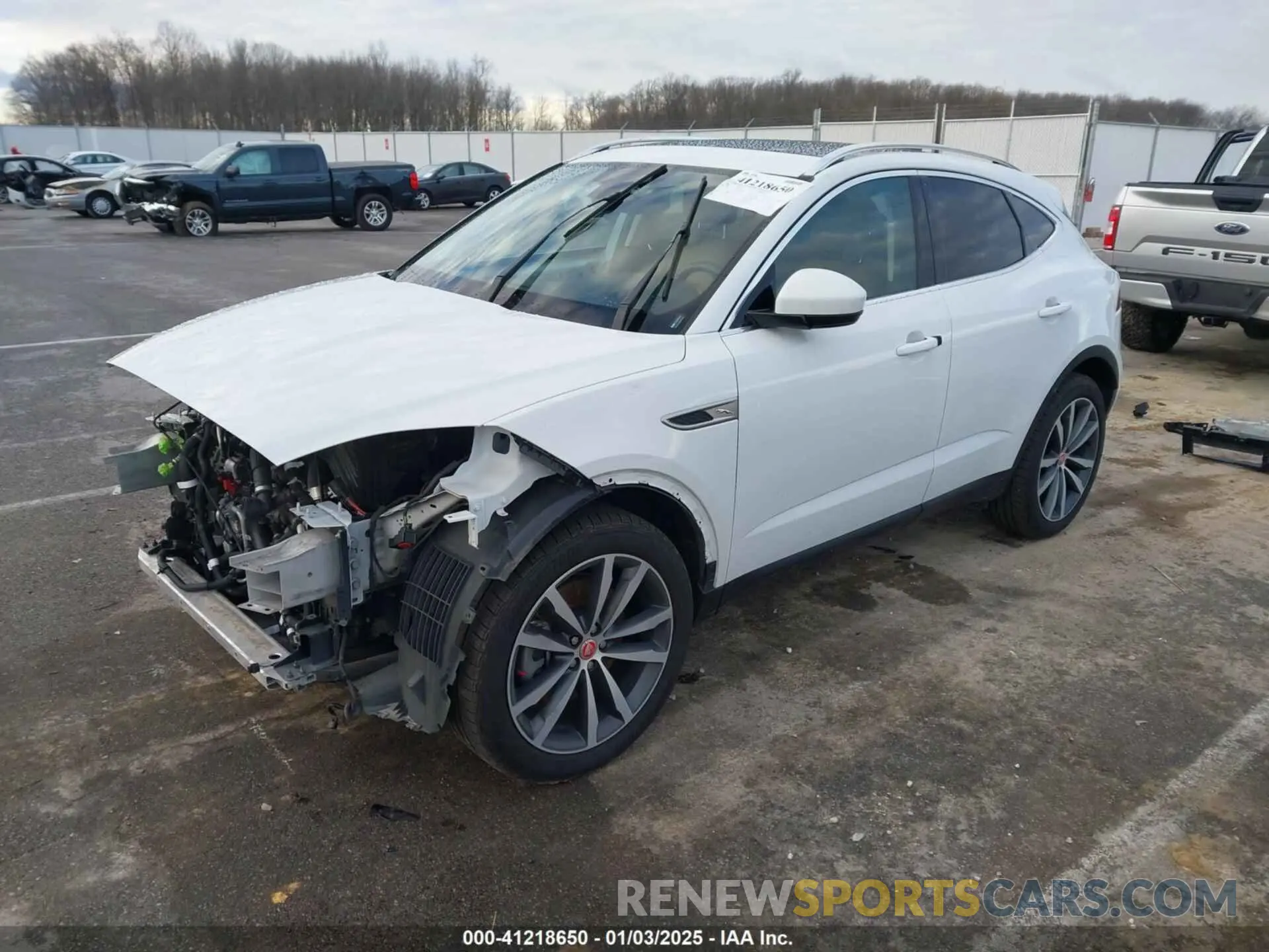 2 Photograph of a damaged car SADFP2FX3N1031142 JAGUAR E-PACE 2022