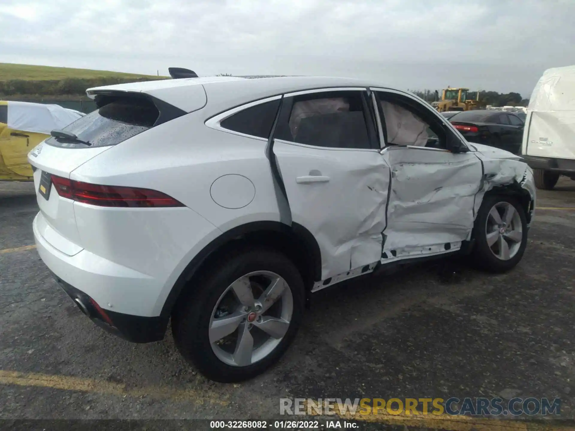 4 Photograph of a damaged car SADFP2FX9N1028858 JAGUAR E-PACE 2022