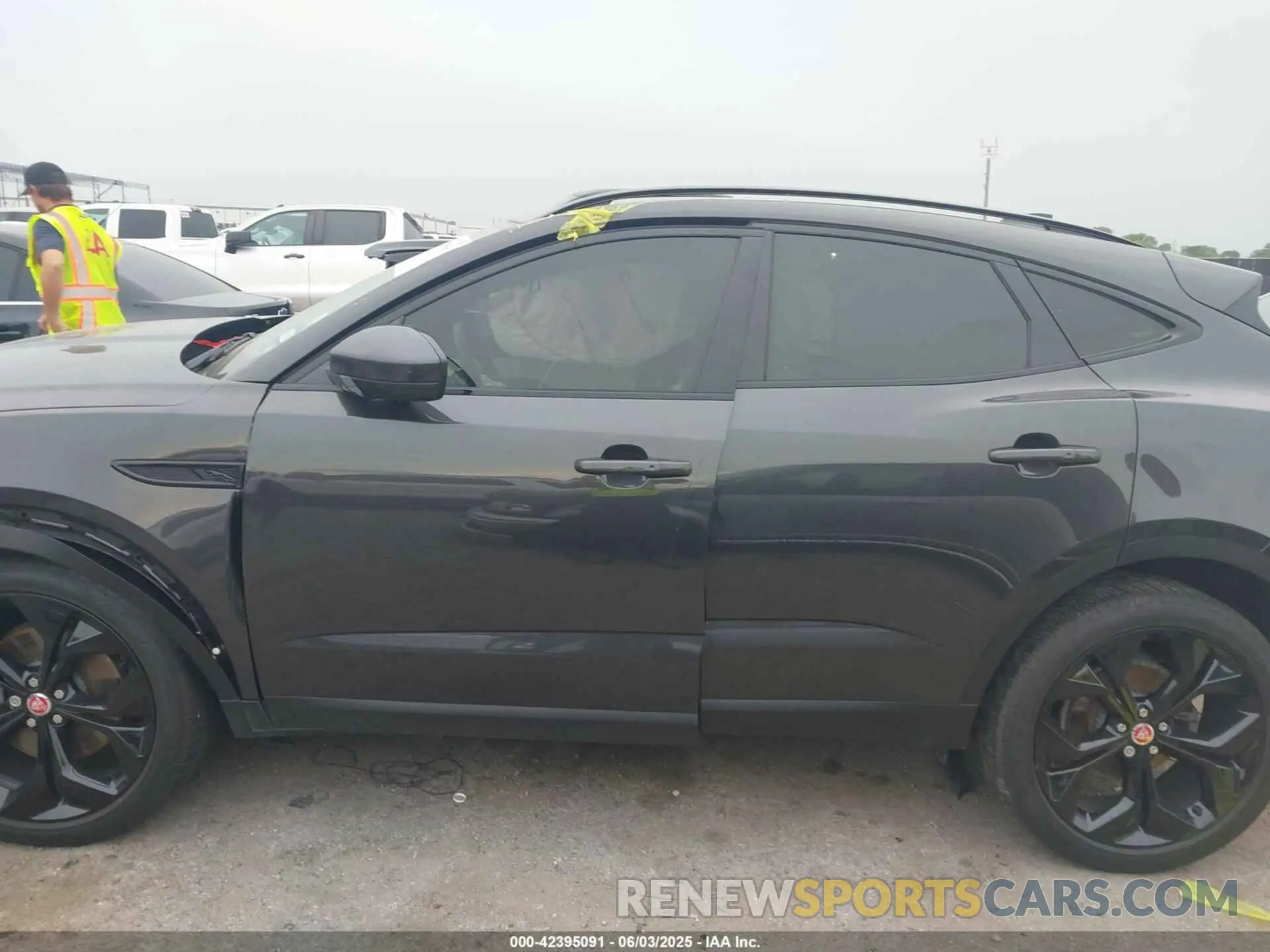 14 Photograph of a damaged car SADFP2FXXP1036468 JAGUAR E-PACE 2023