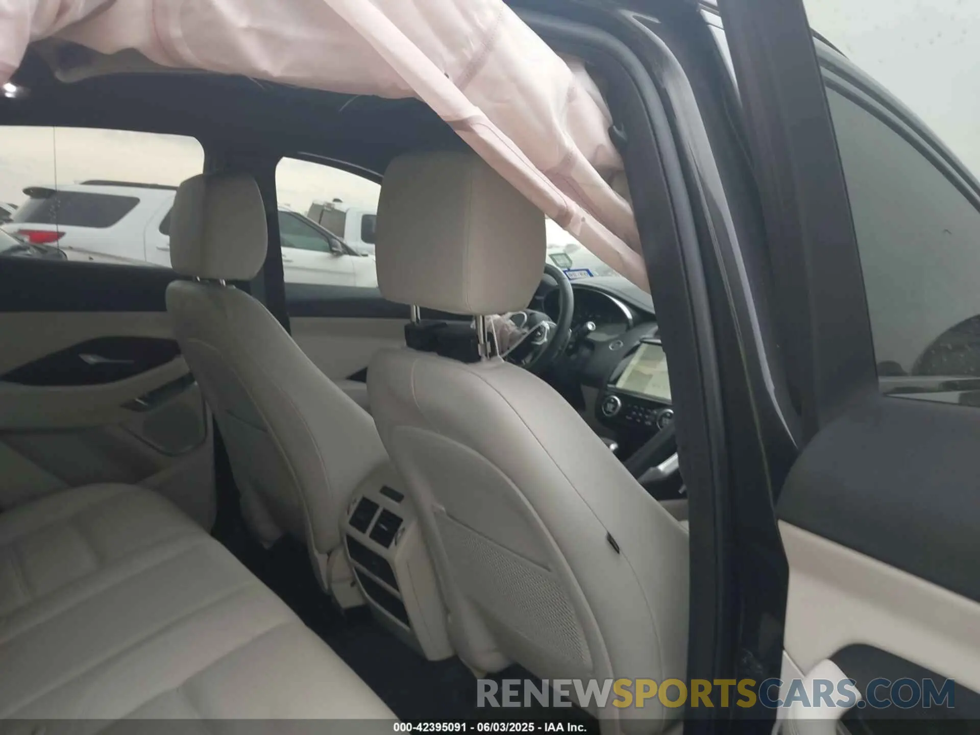 8 Photograph of a damaged car SADFP2FXXP1036468 JAGUAR E-PACE 2023