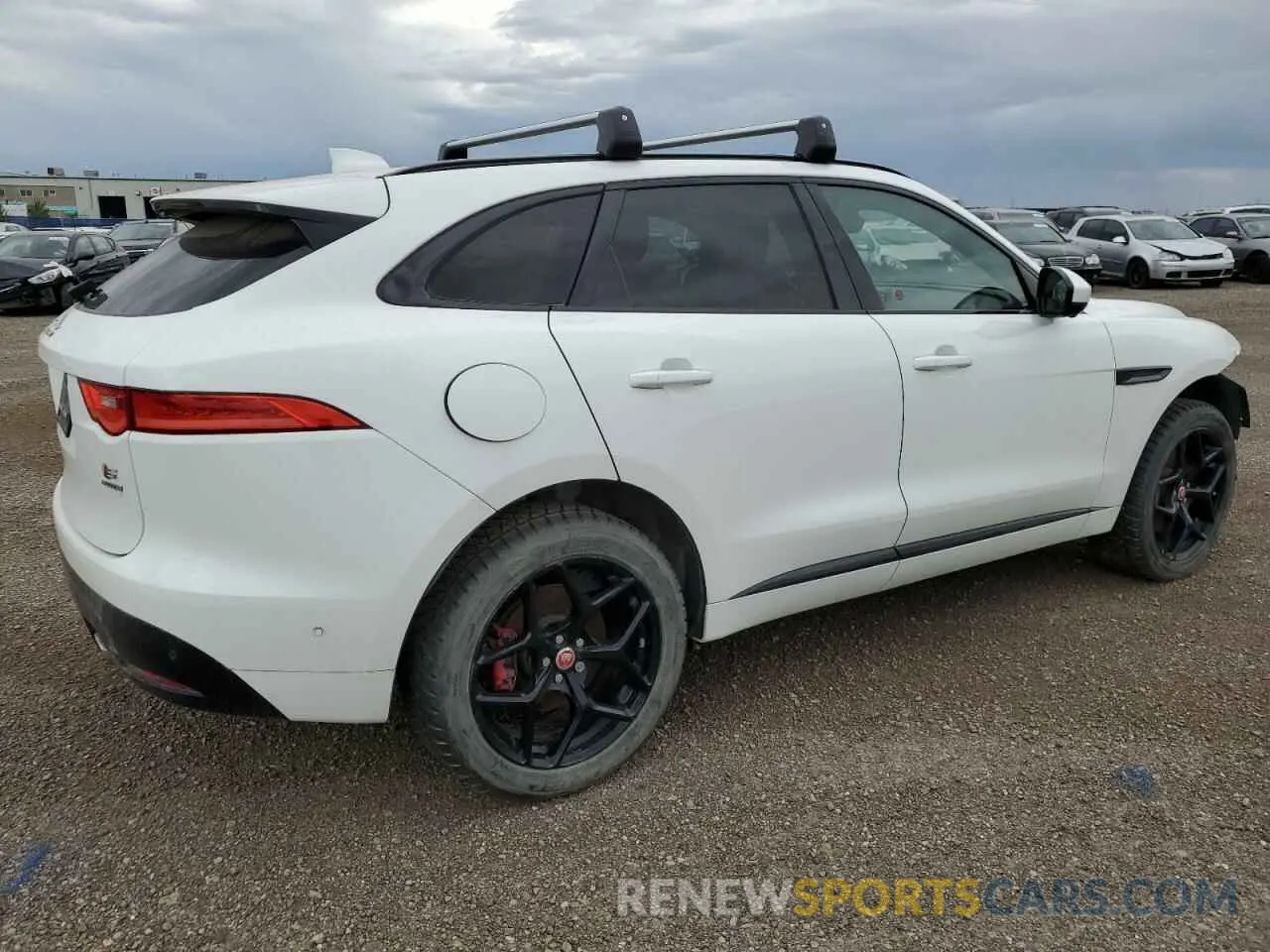 3 Photograph of a damaged car SADCM2BV2HA894132 JAGUAR F-PACE 2017