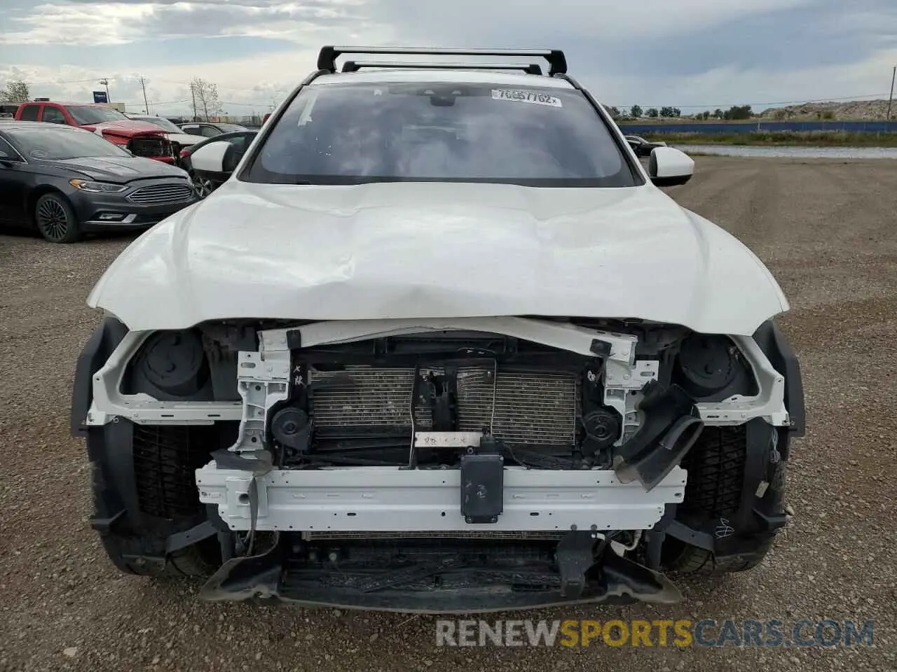 5 Photograph of a damaged car SADCM2BV2HA894132 JAGUAR F-PACE 2017