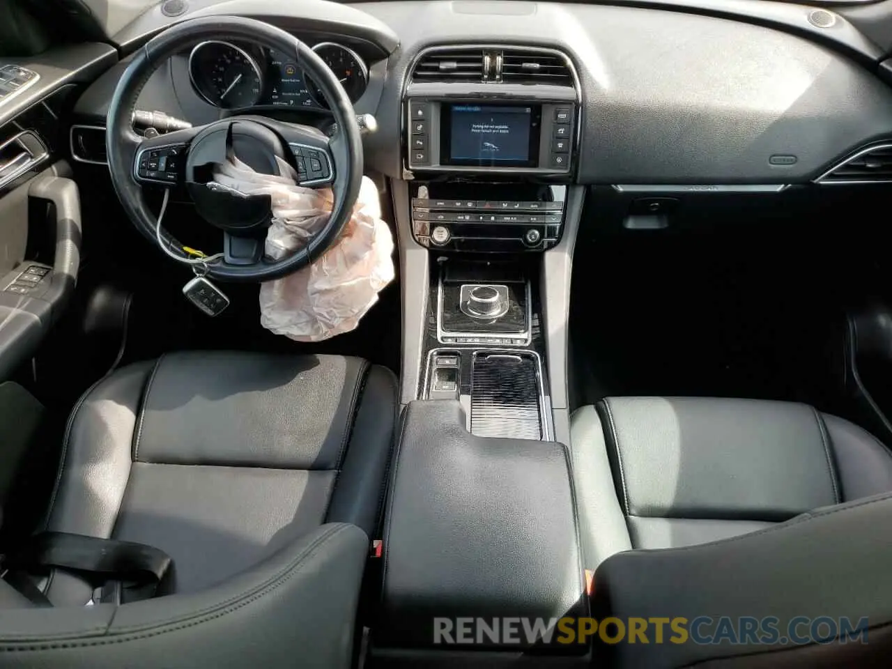 8 Photograph of a damaged car SADCJ2FX3JA275243 JAGUAR F-PACE 2018