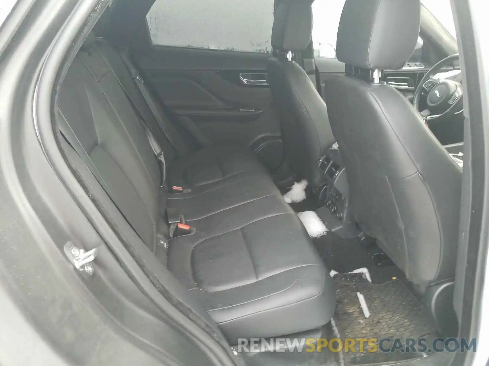 6 Photograph of a damaged car SADCJ2FX0KA601050 JAGUAR F-PACE 2019