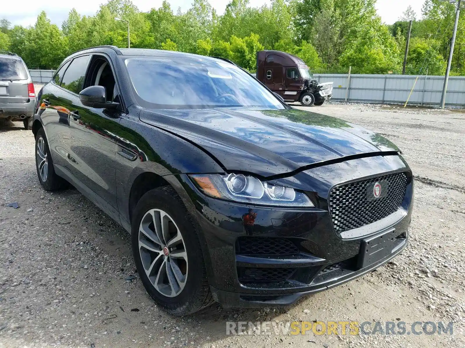 1 Photograph of a damaged car SADCJ2FX2KA357059 JAGUAR F-PACE 2019