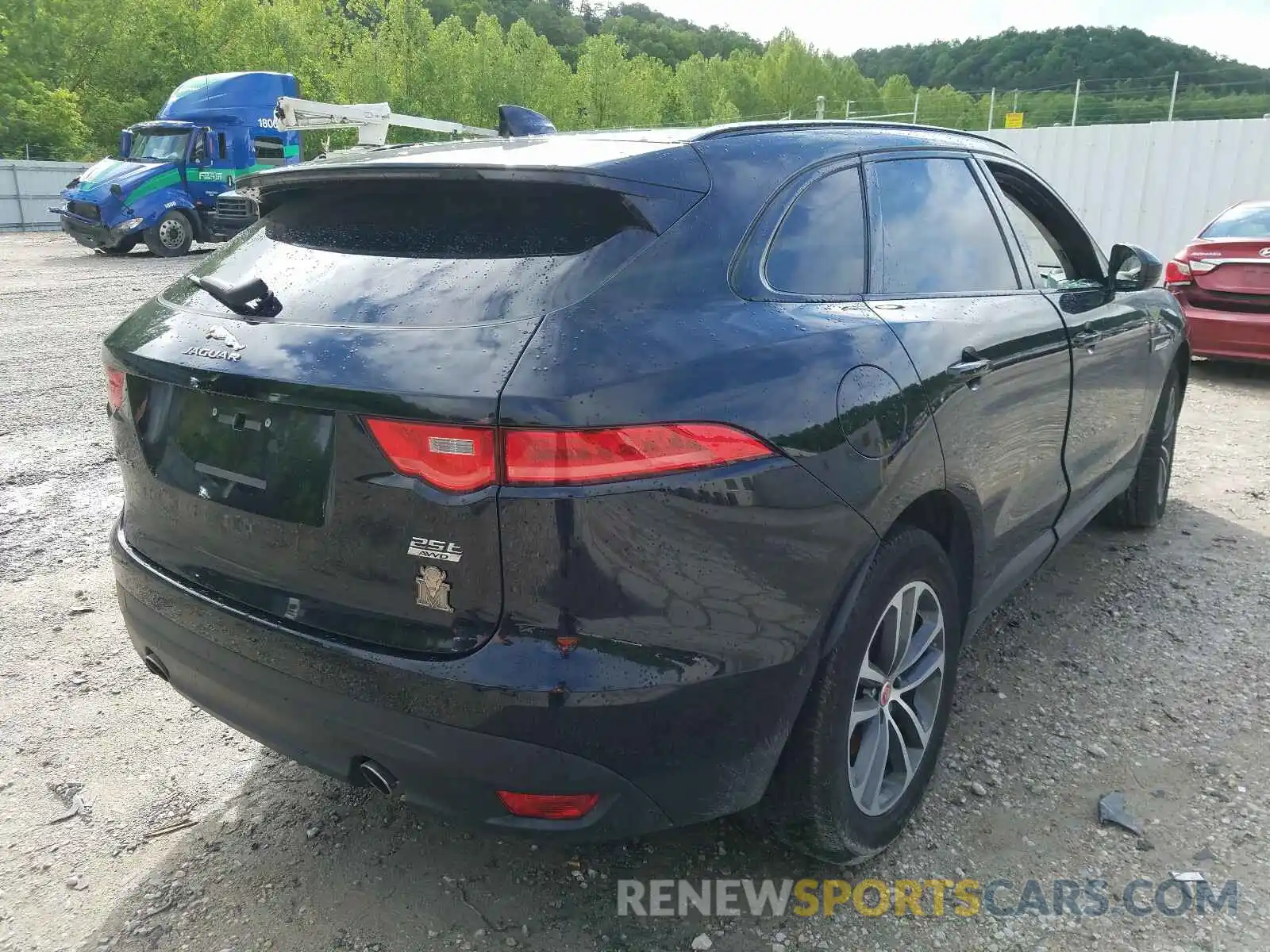 4 Photograph of a damaged car SADCJ2FX2KA357059 JAGUAR F-PACE 2019